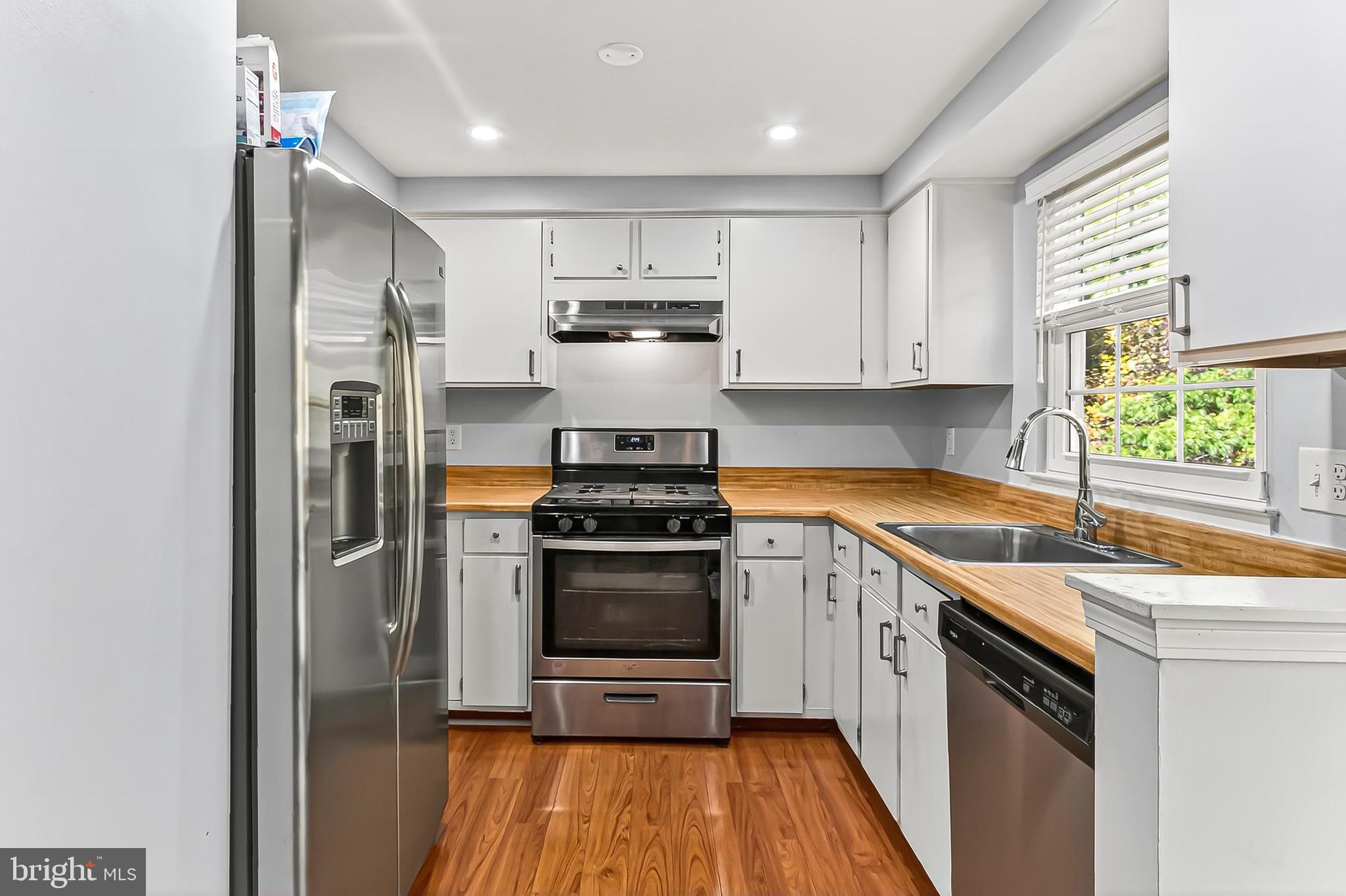 LONDON COMMONS - Residential