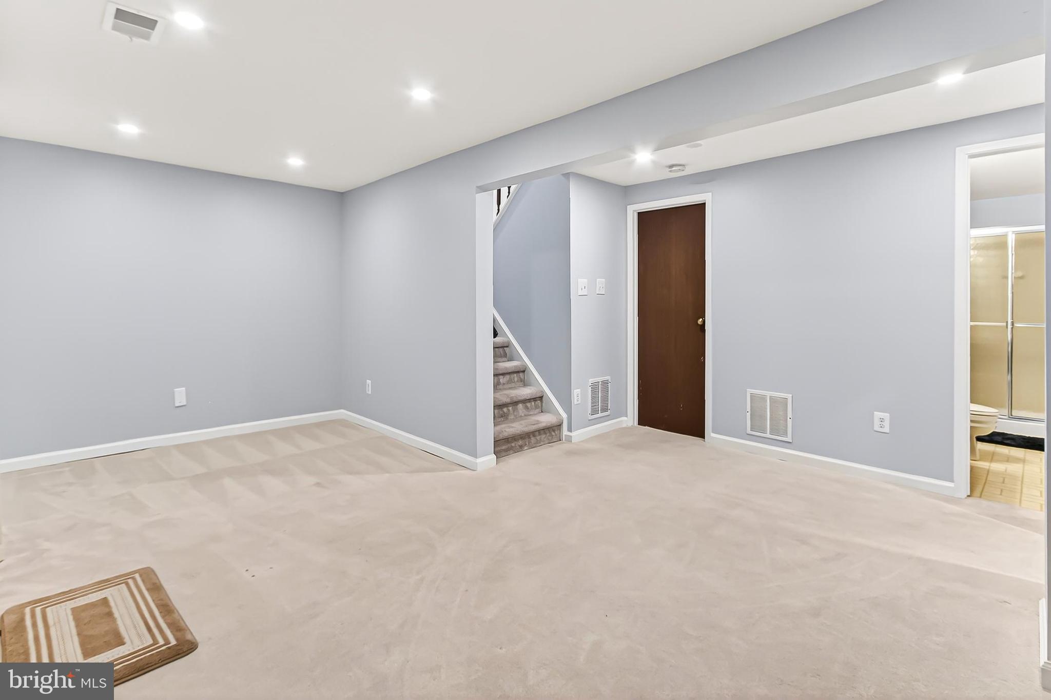 LONDON COMMONS - Residential