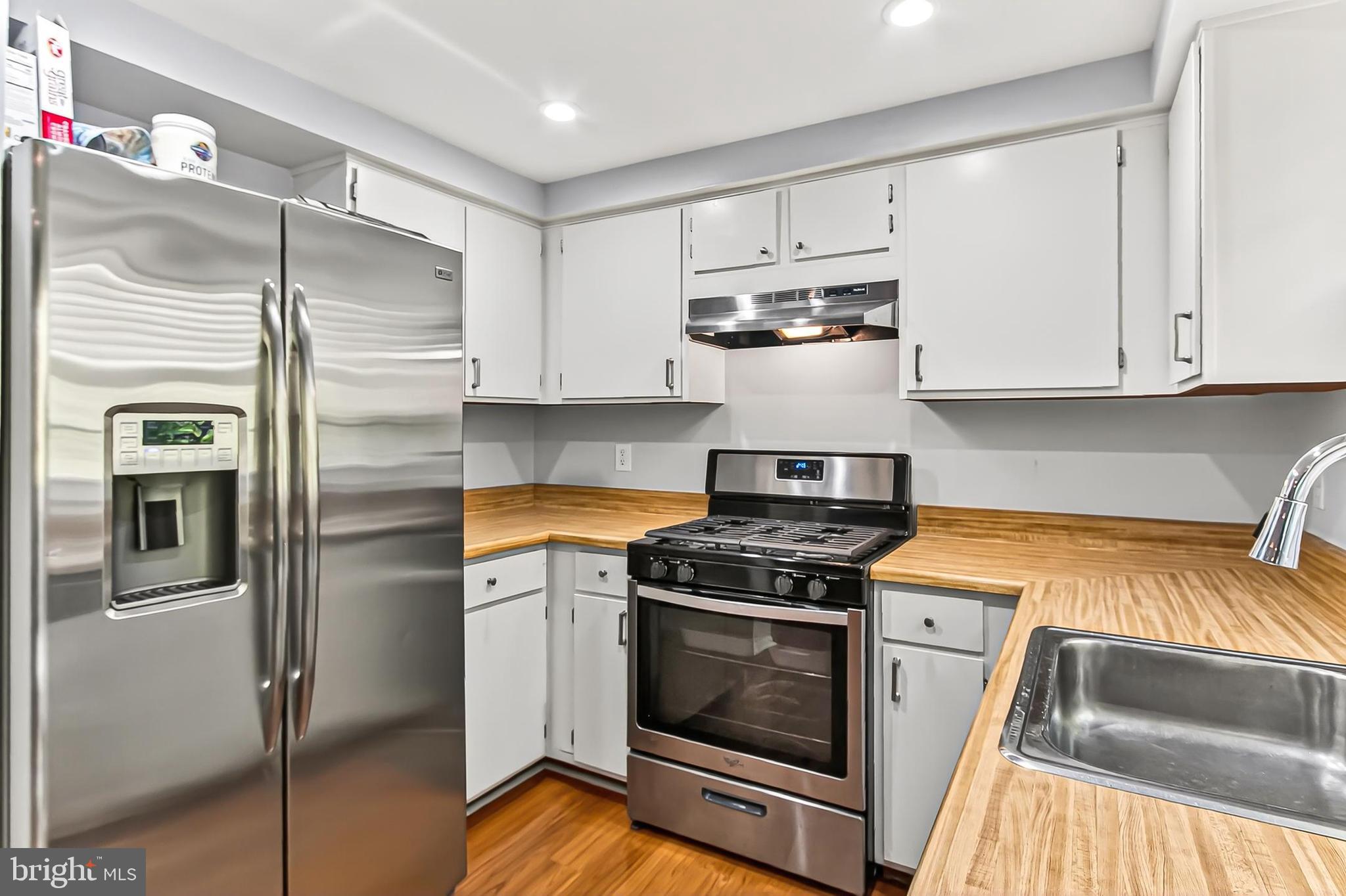 LONDON COMMONS - Residential