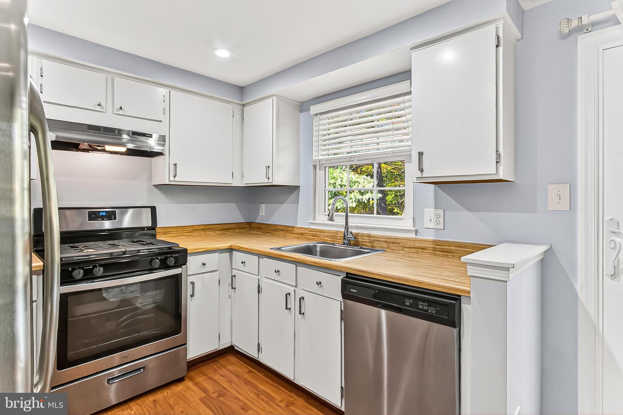 LONDON COMMONS - Residential