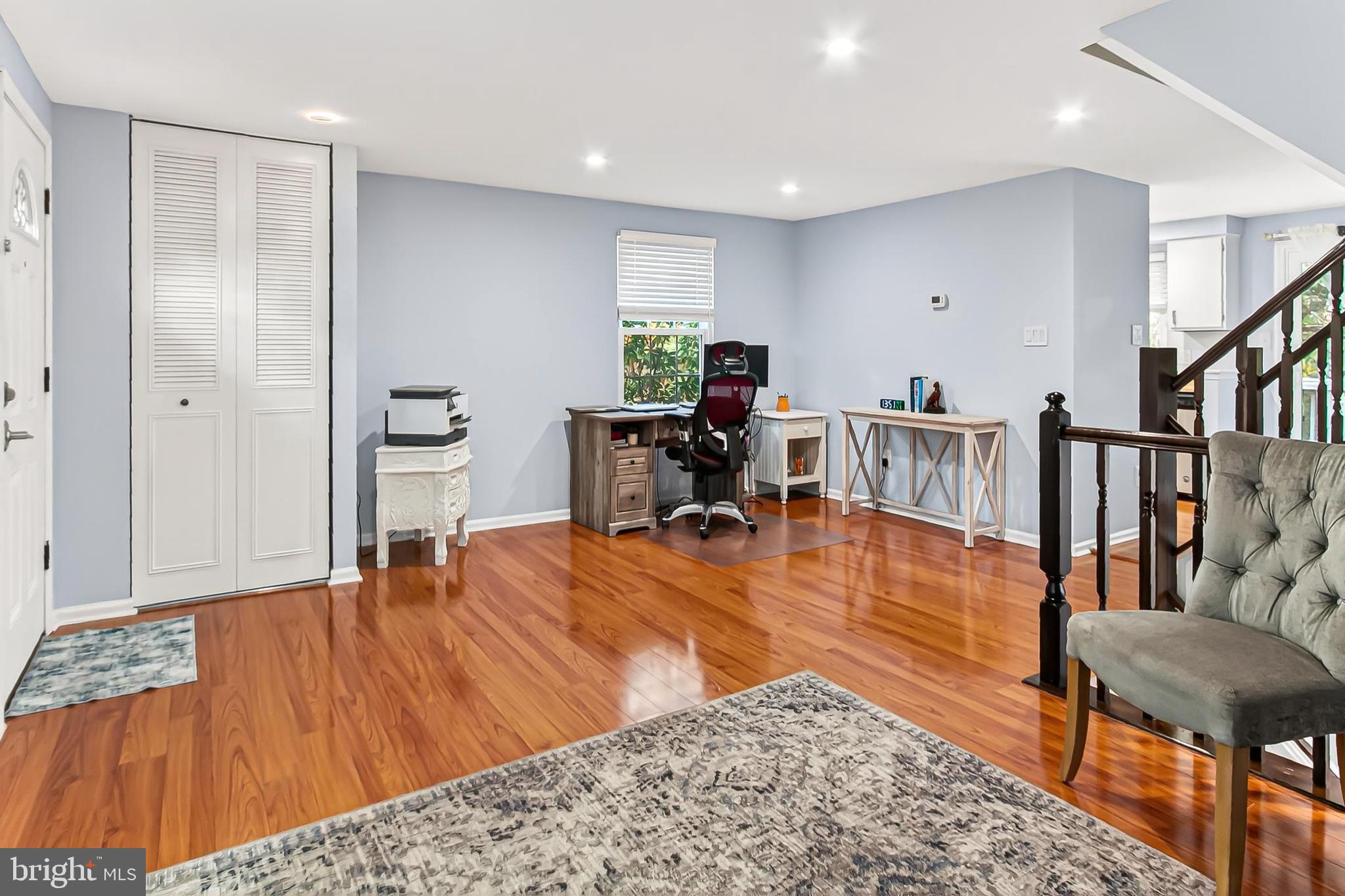 LONDON COMMONS - Residential