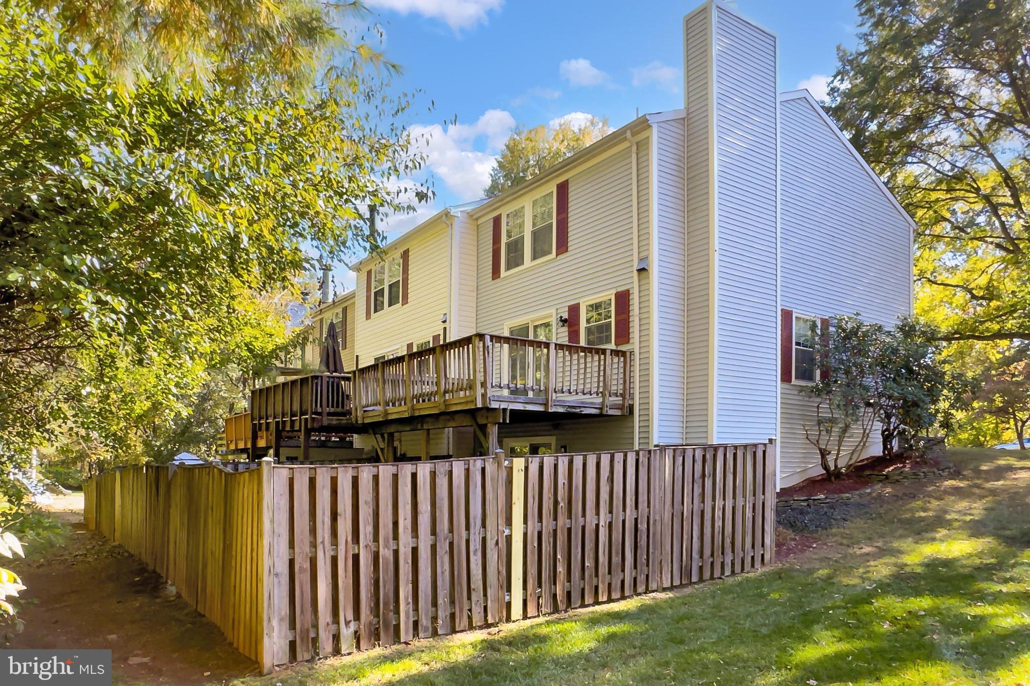 LONDON COMMONS - Residential