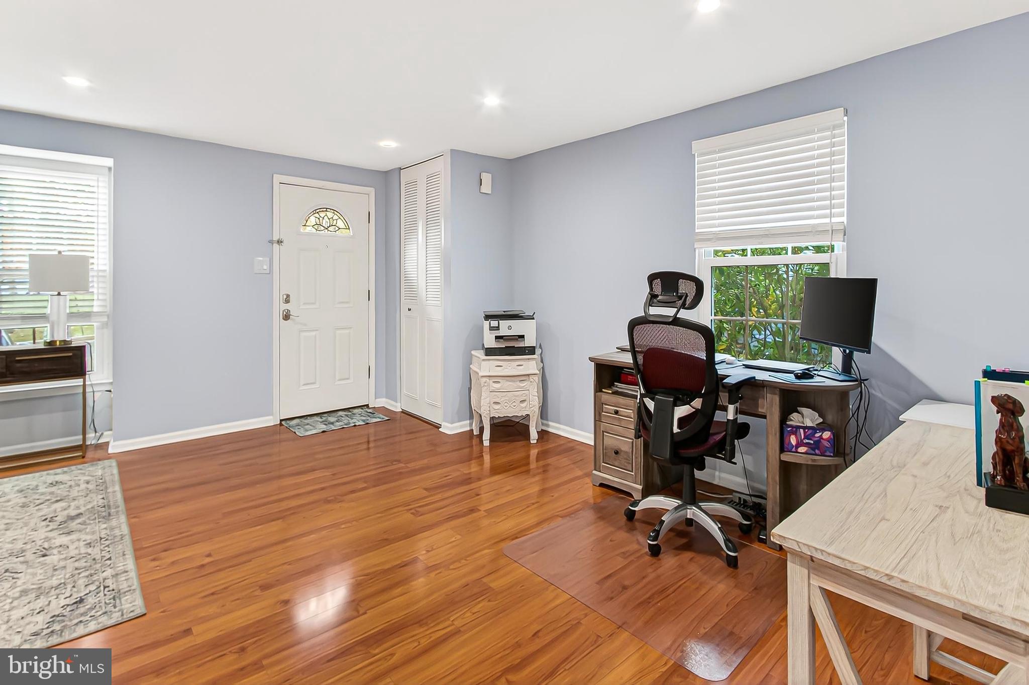 LONDON COMMONS - Residential