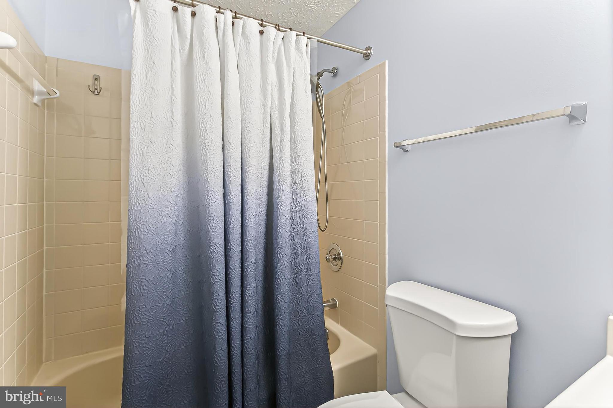 LONDON COMMONS - Residential