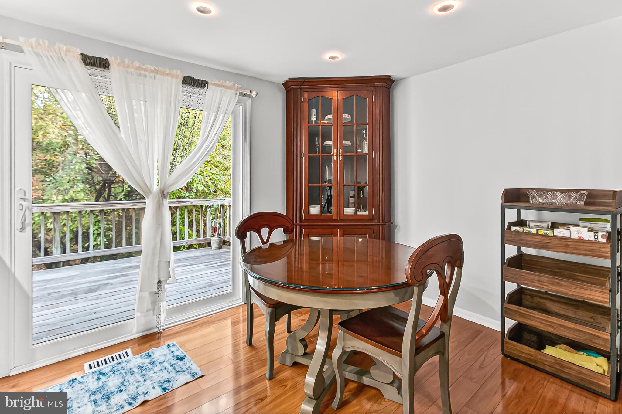 LONDON COMMONS - Residential