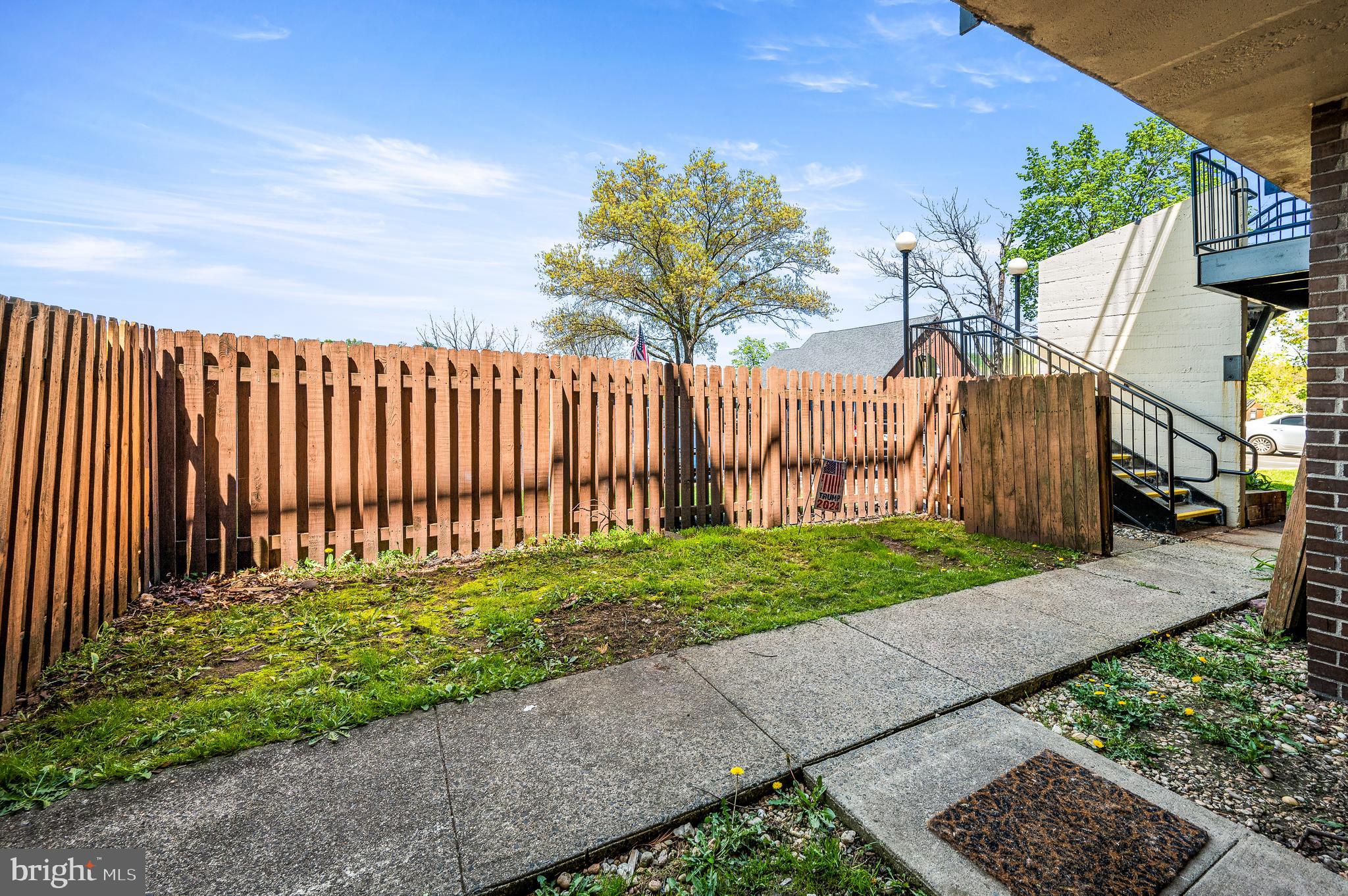 SPRING MOUNT SUMMI - Residential