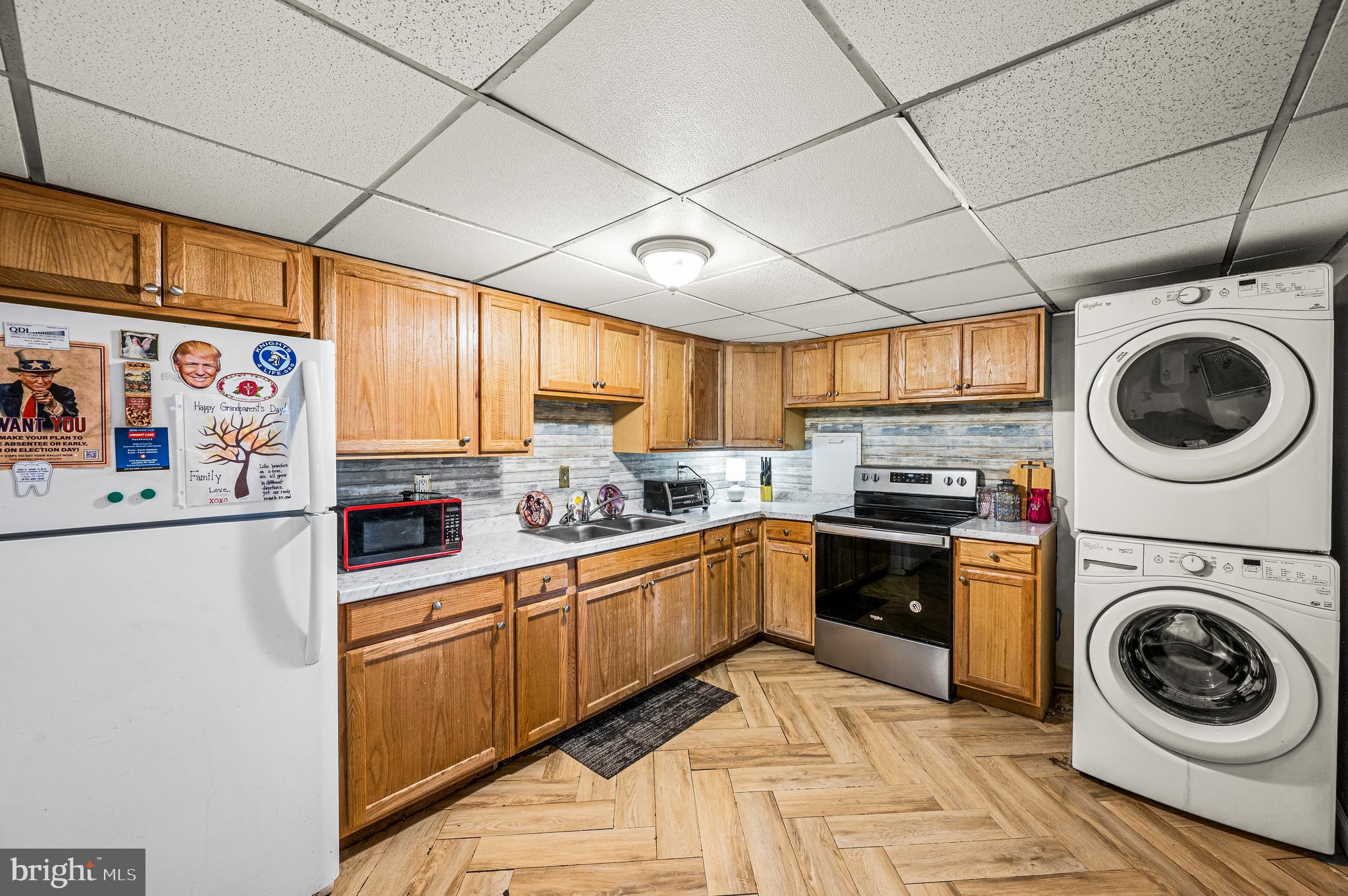 SPRING MOUNT SUMMI - Residential