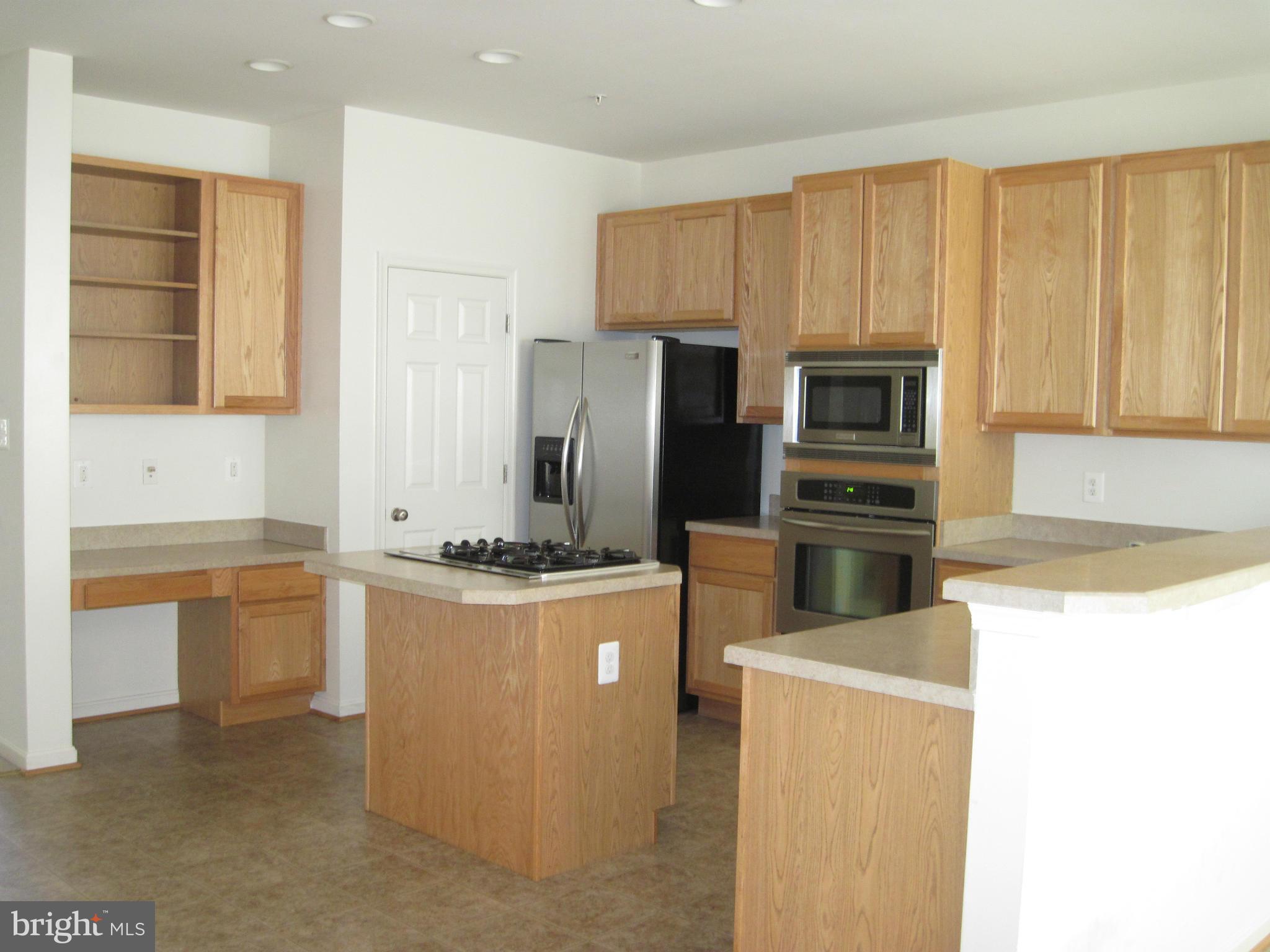 BEVERLY HILLS - Residential Lease