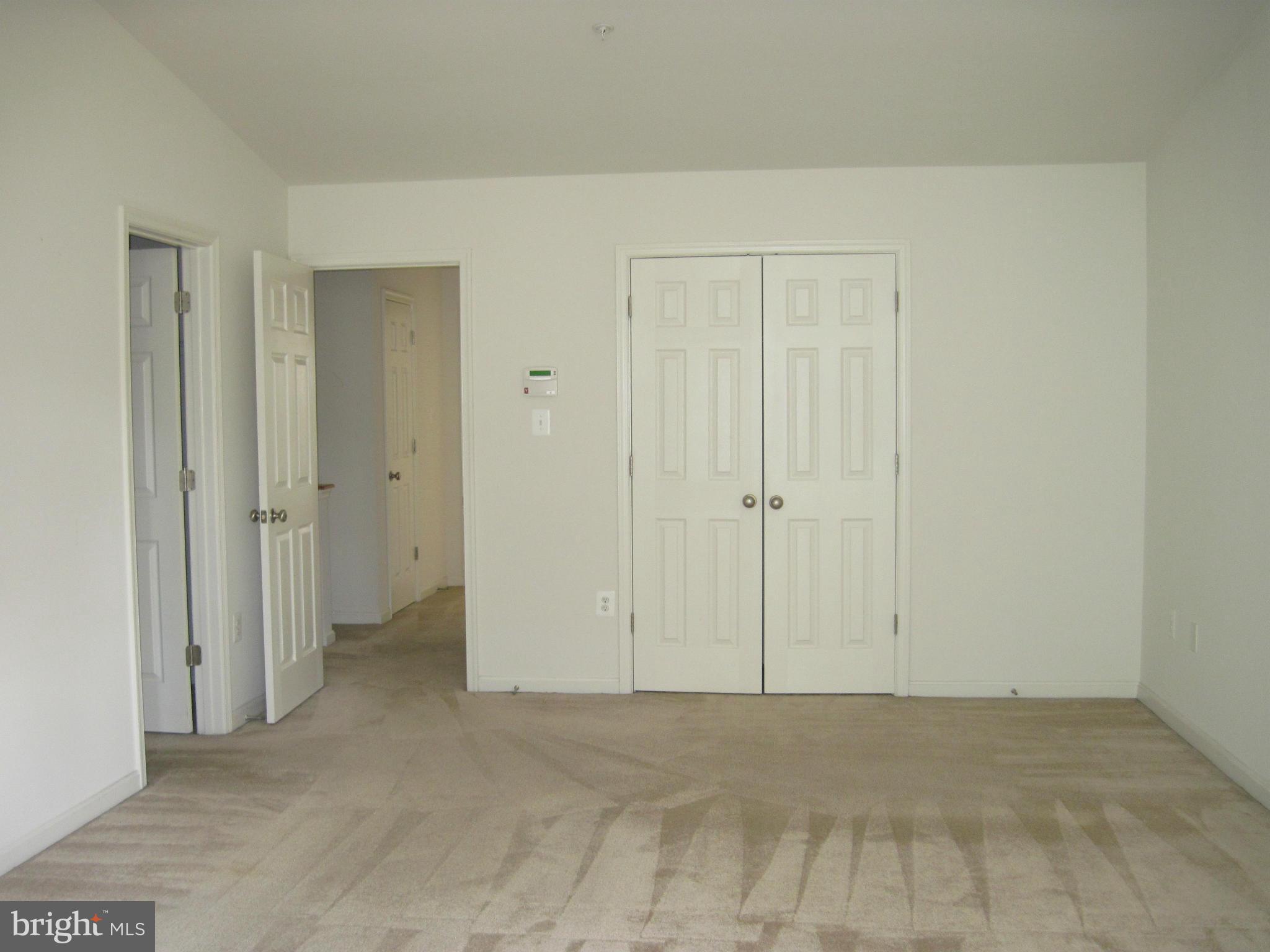 BEVERLY HILLS - Residential Lease