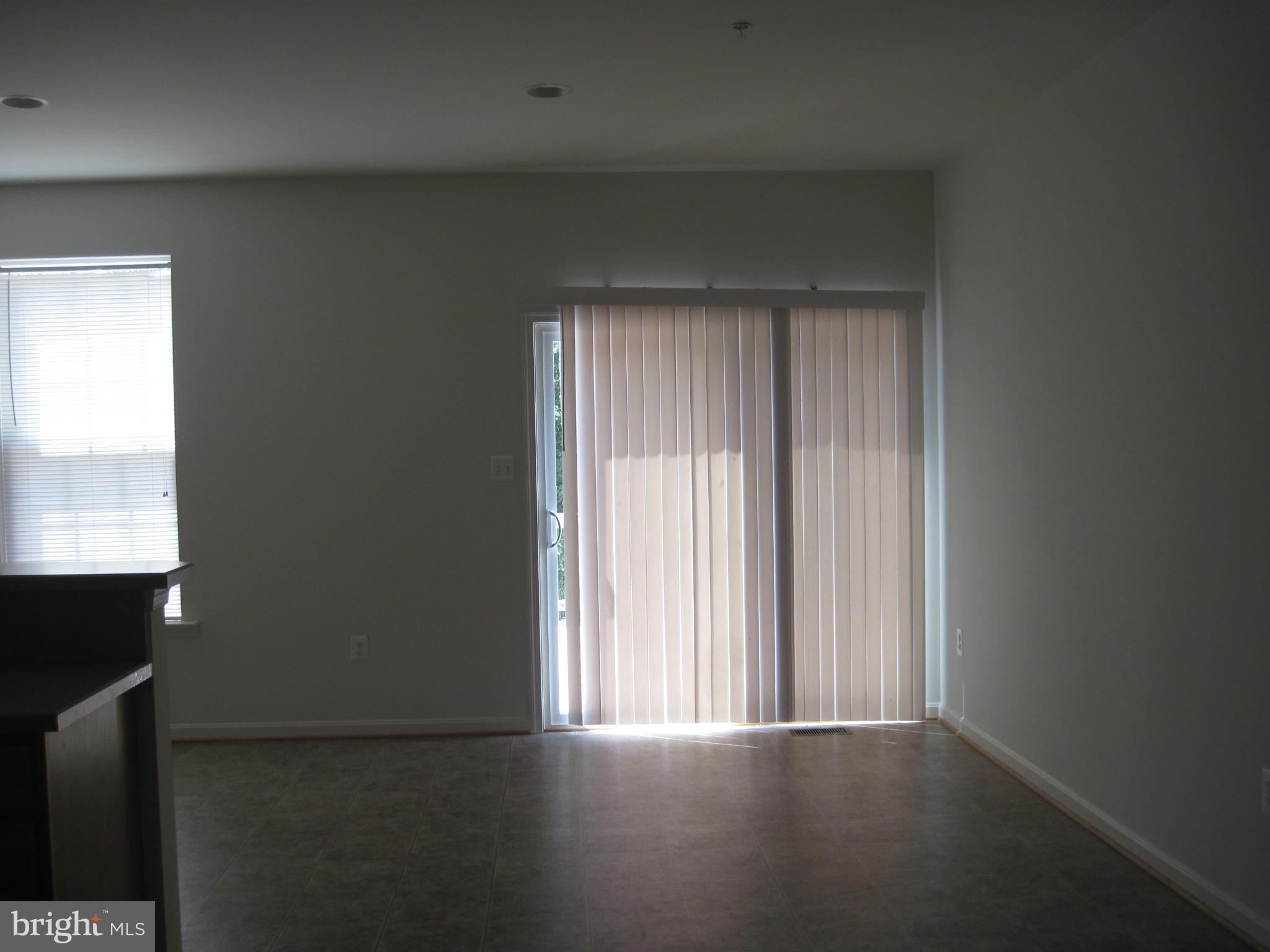 BEVERLY HILLS - Residential Lease