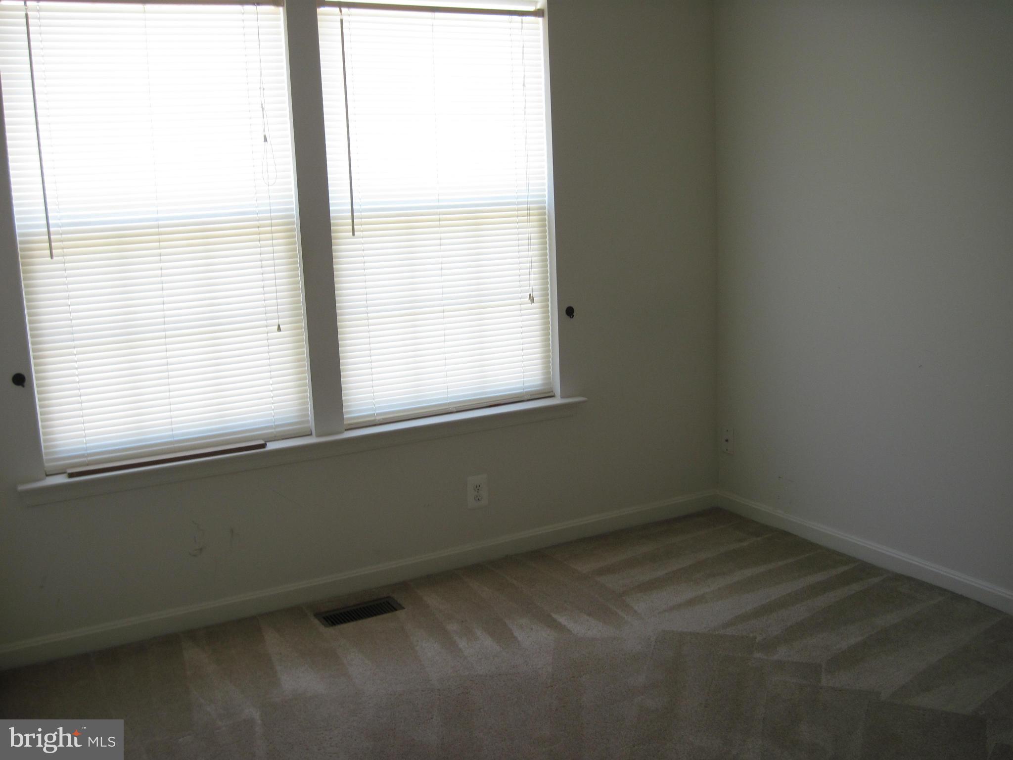 BEVERLY HILLS - Residential Lease