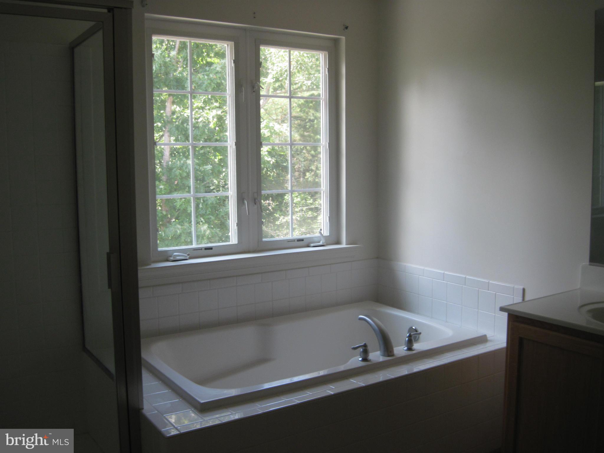 BEVERLY HILLS - Residential Lease