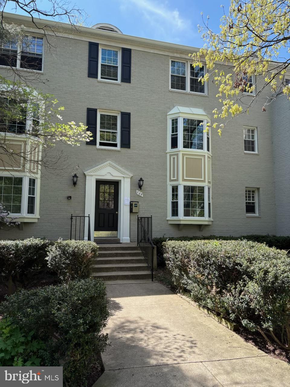 708 S ARLINGTON MILL DRIVE 14201
