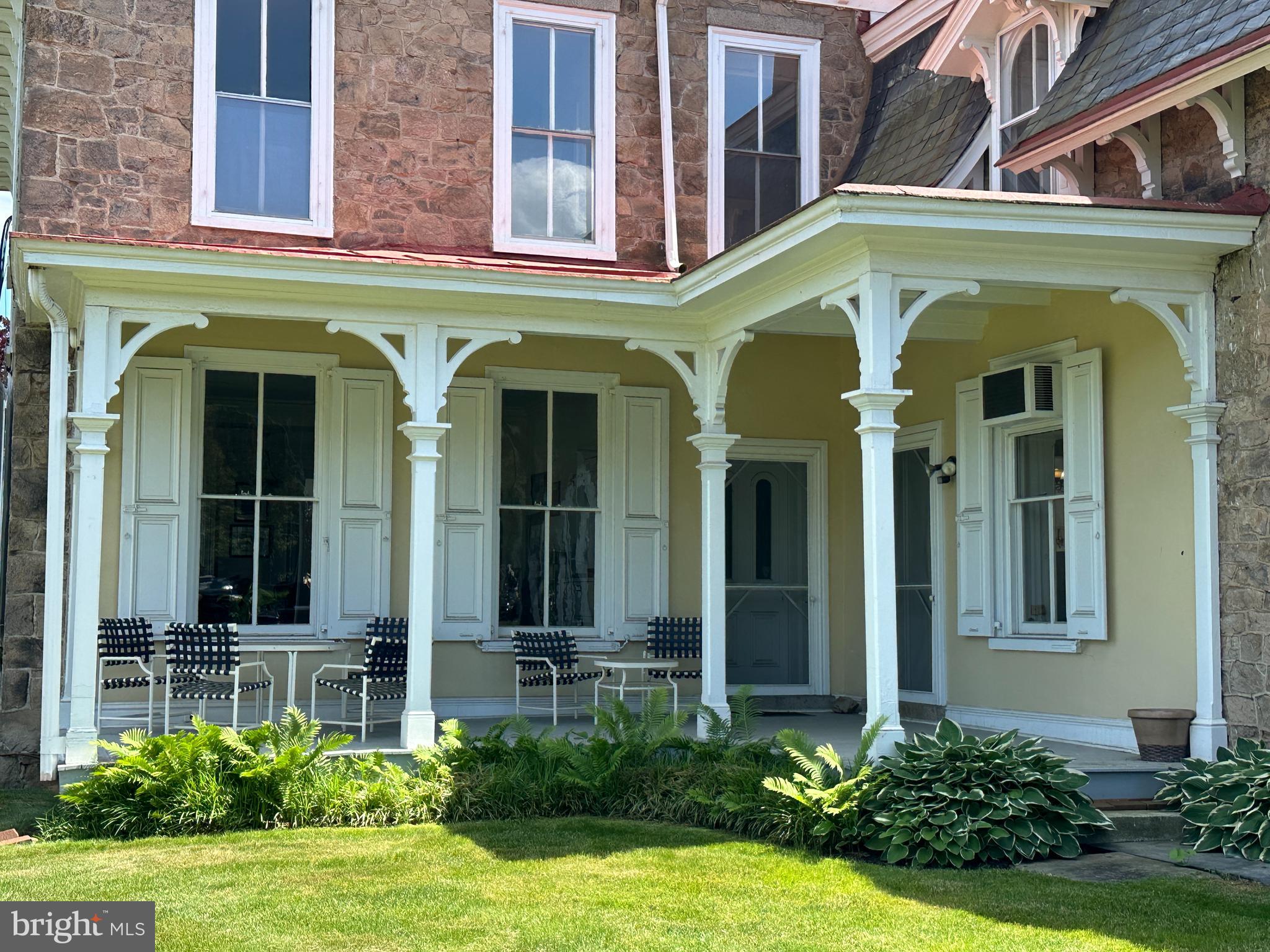 DOYLESTOWN - Commercial Lease