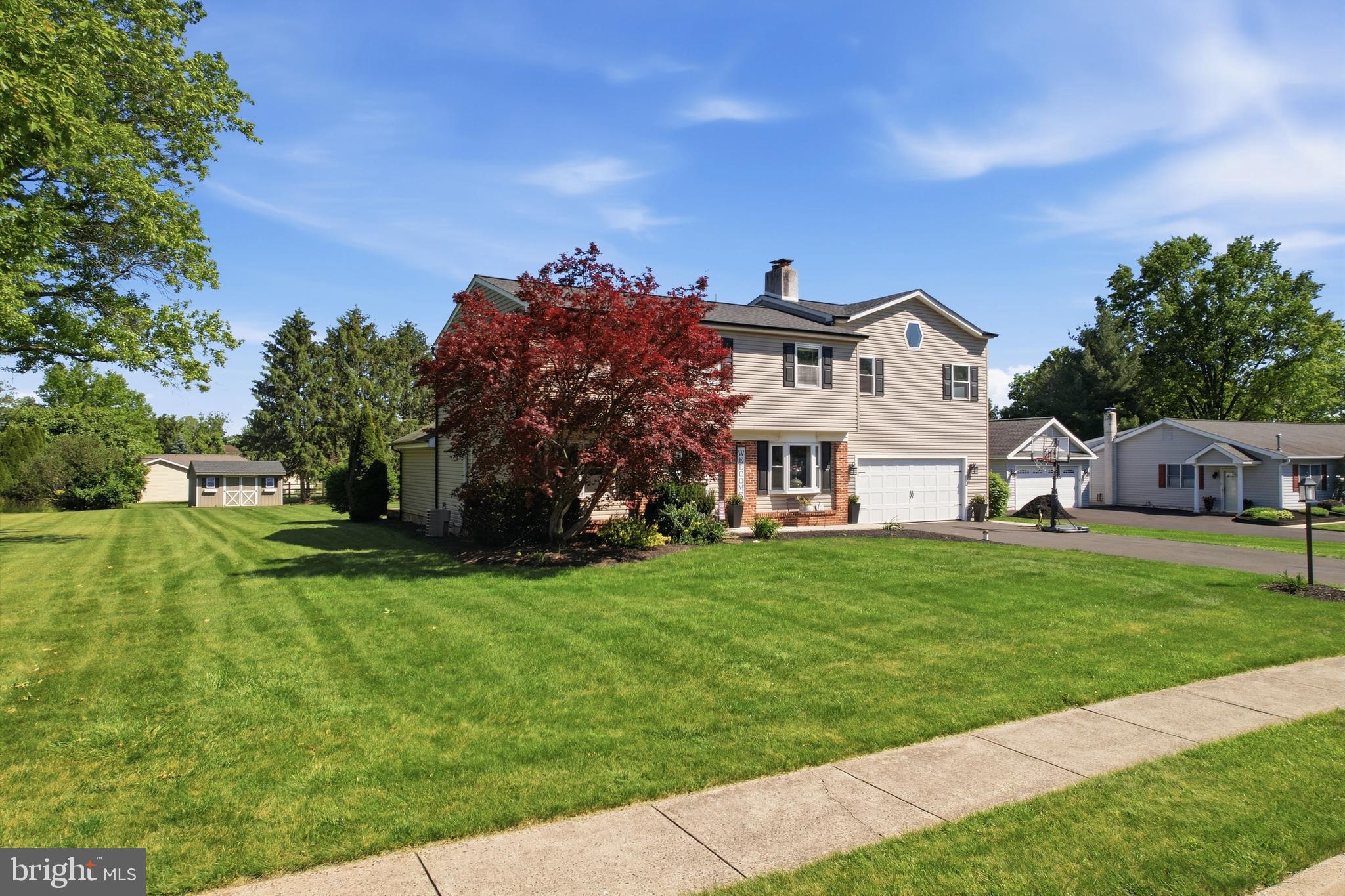 1545 TENNIS CIRCLE