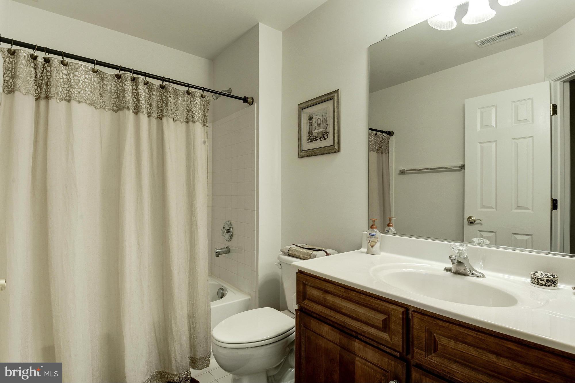 LANSDOWNE ON THE POTOMAC - Residential