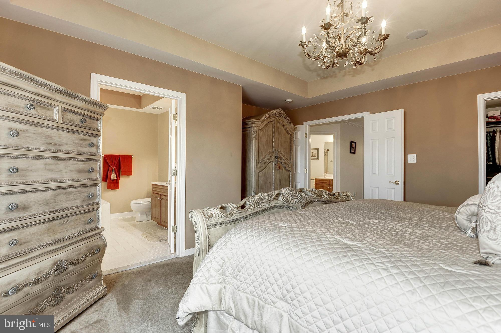 LANSDOWNE ON THE POTOMAC - Residential