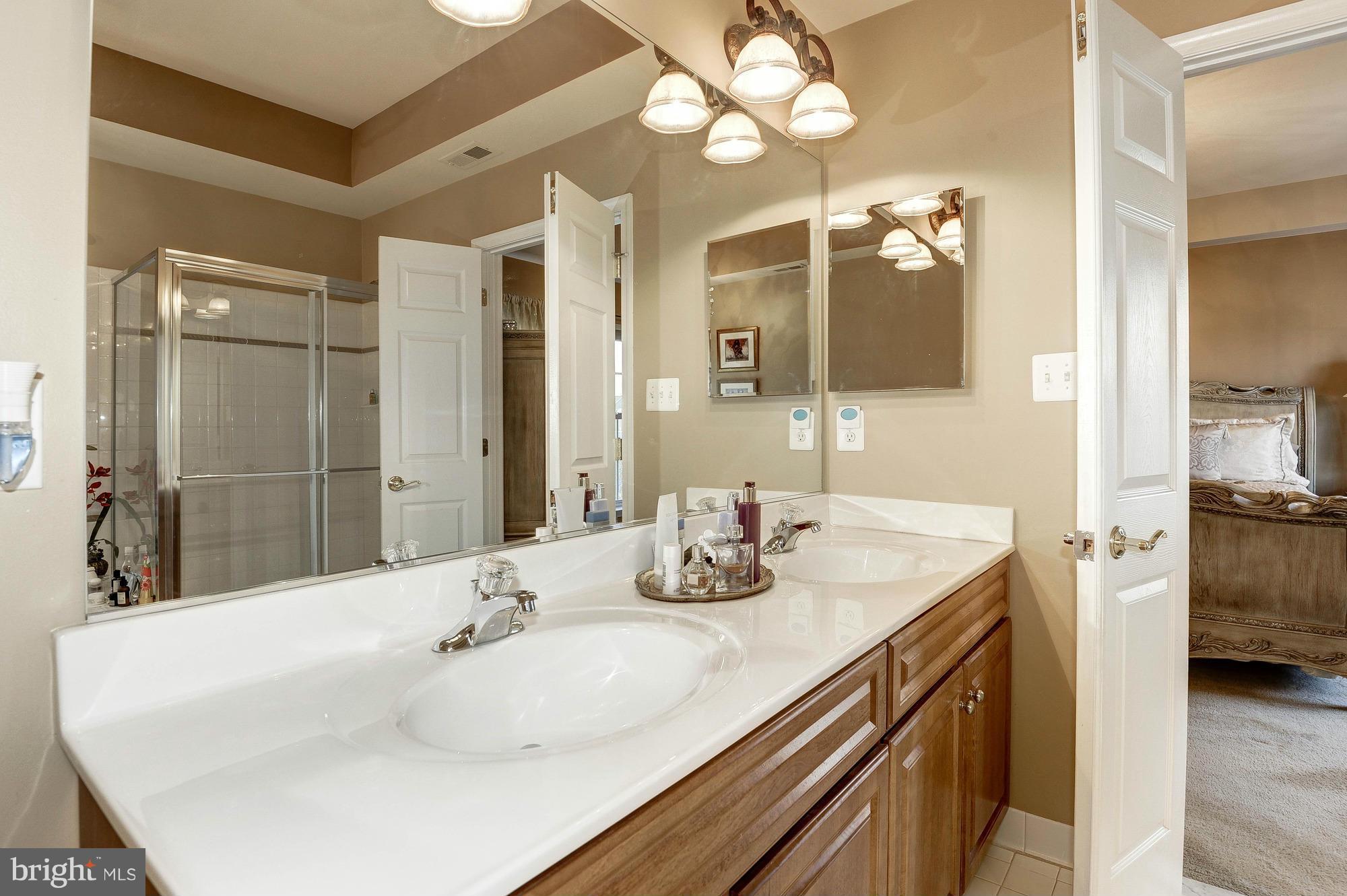 LANSDOWNE ON THE POTOMAC - Residential