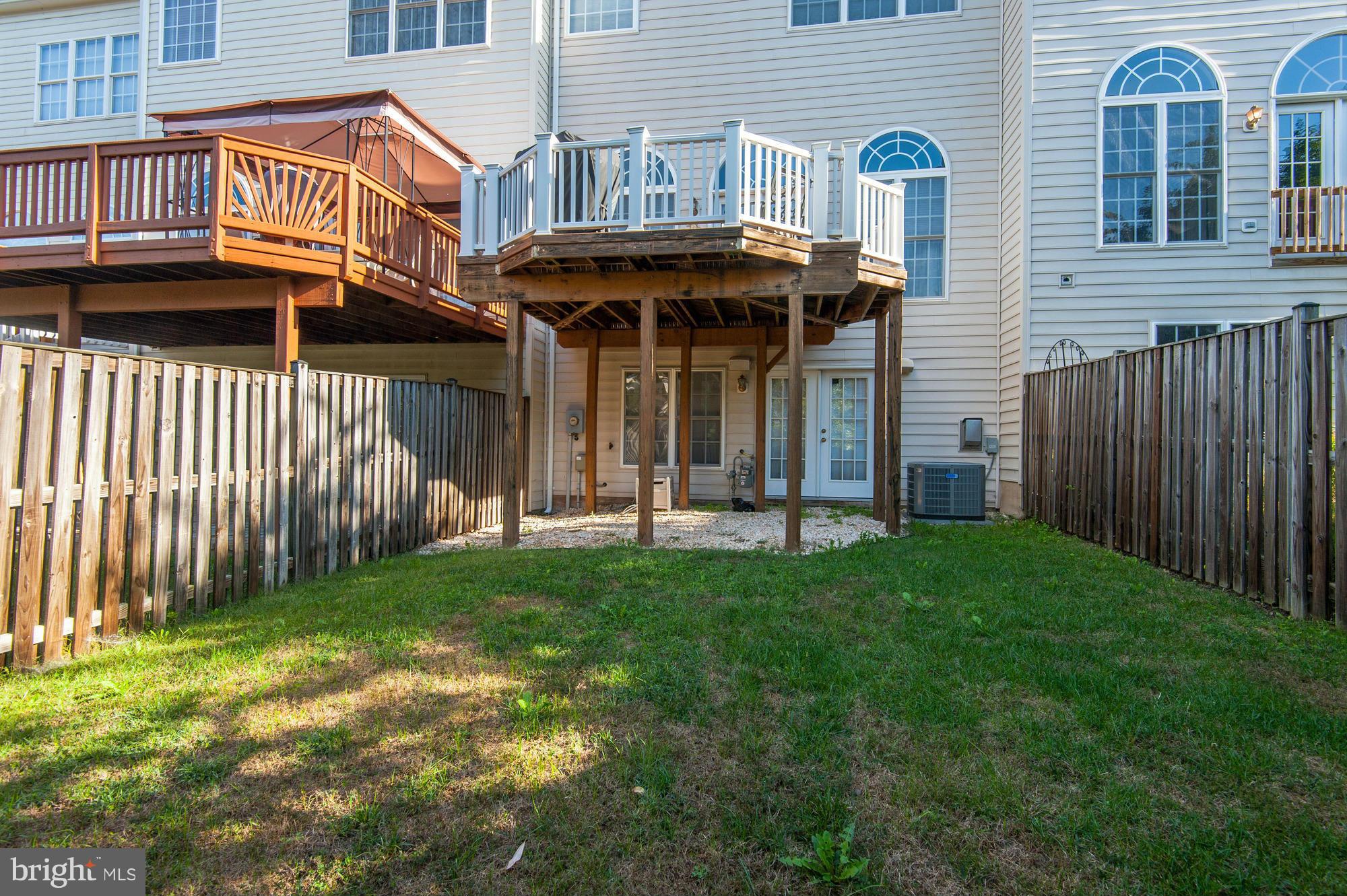 LANSDOWNE ON THE POTOMAC - Residential