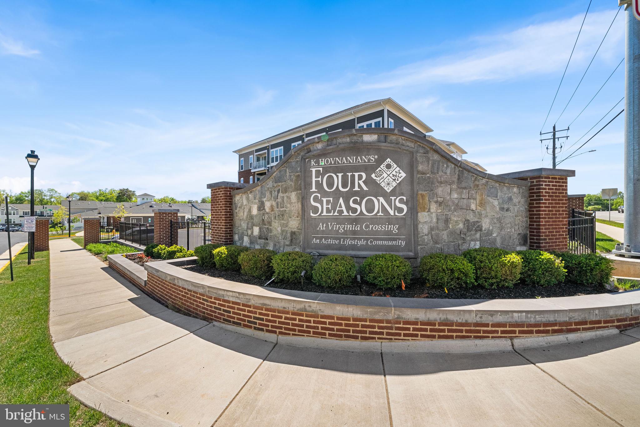 FOUR SEASONS - Residential