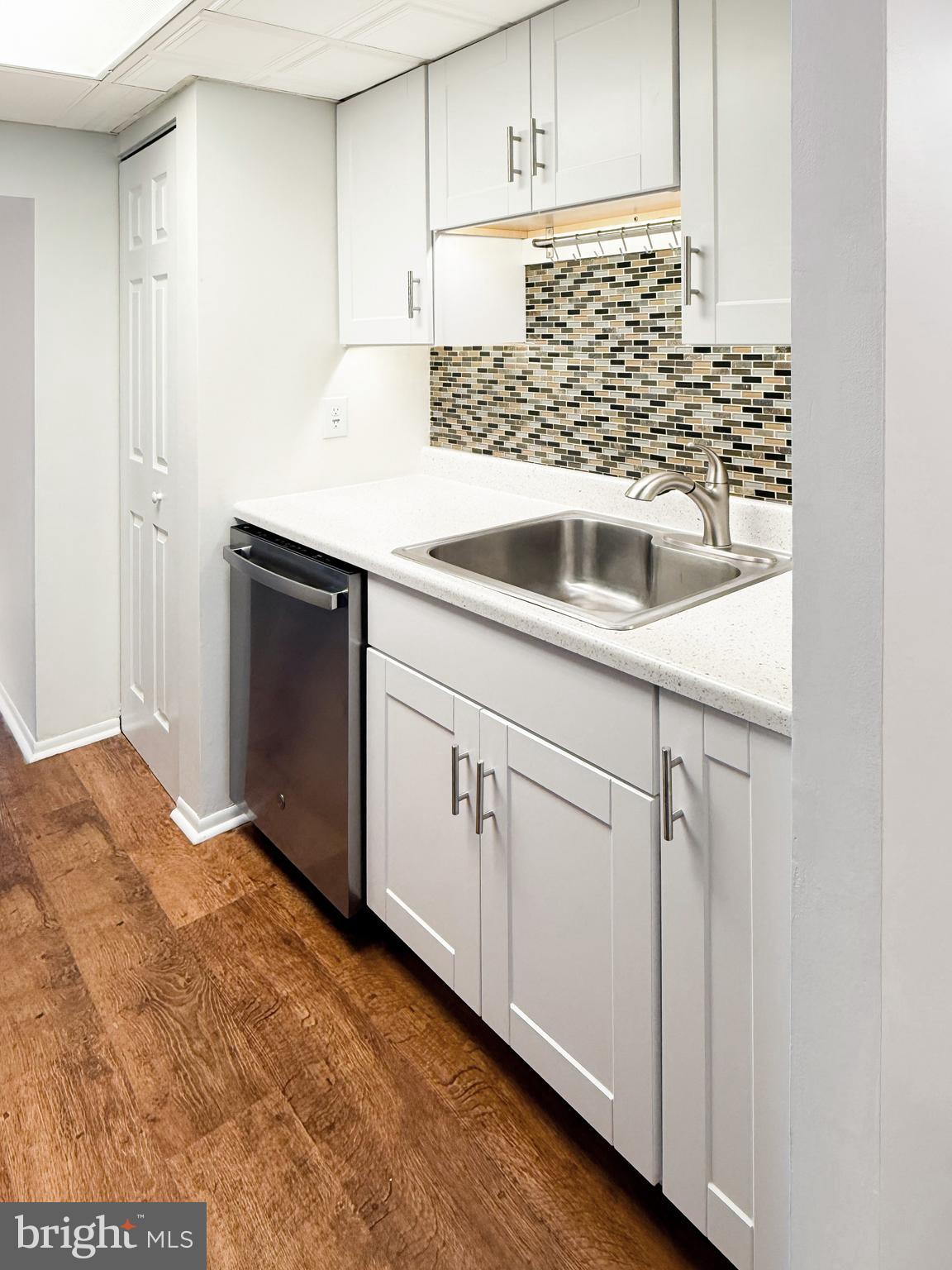 VILLAGE WALK - Residential Lease