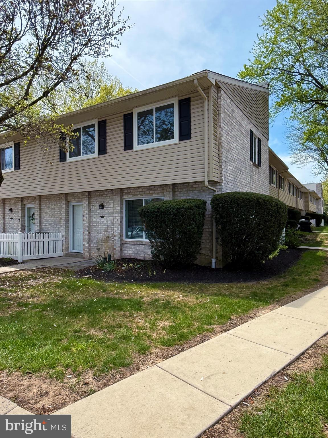 VILLAGE WALK - Residential Lease