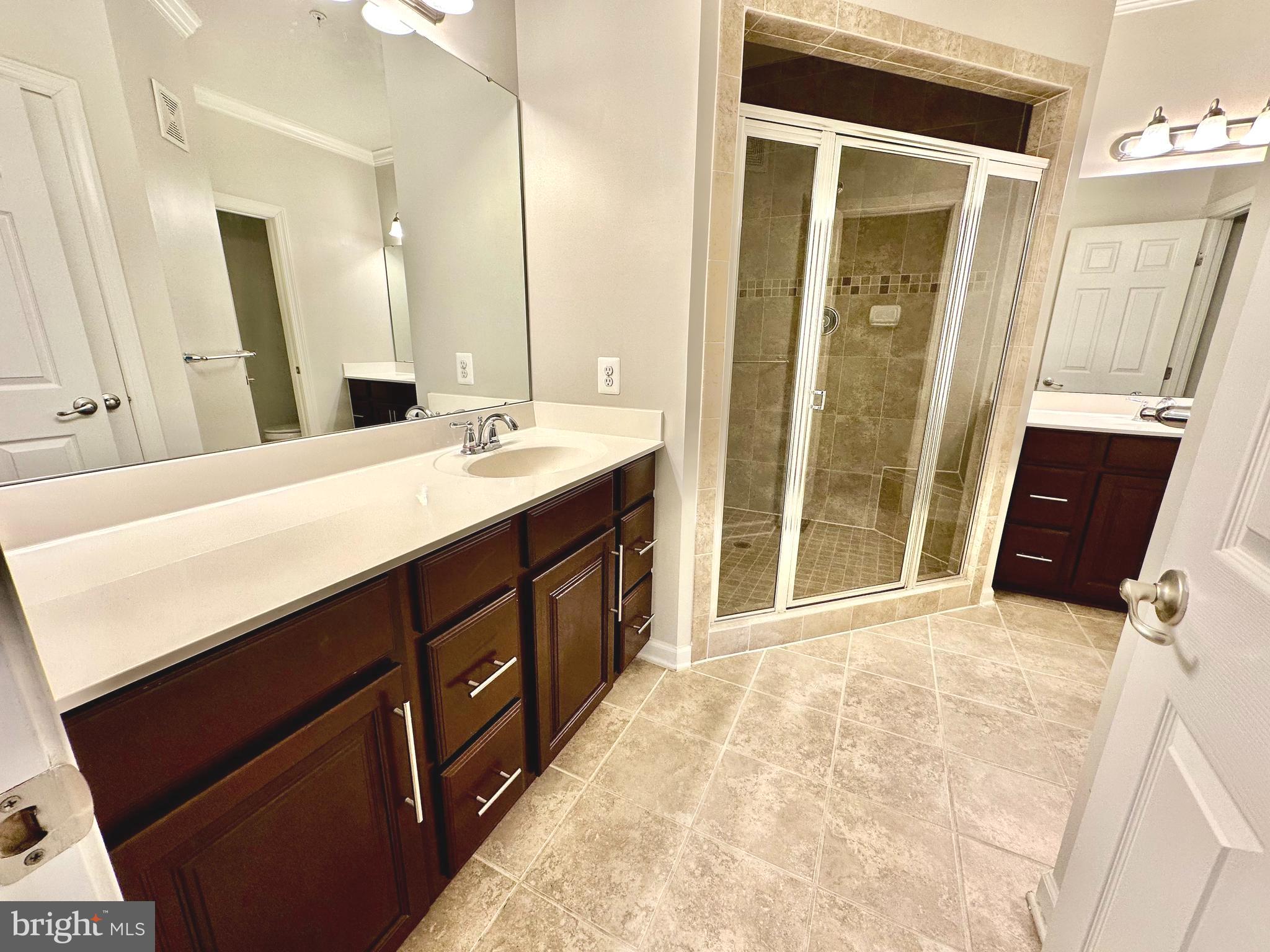 VILLAGES OF URBANA - Residential Lease