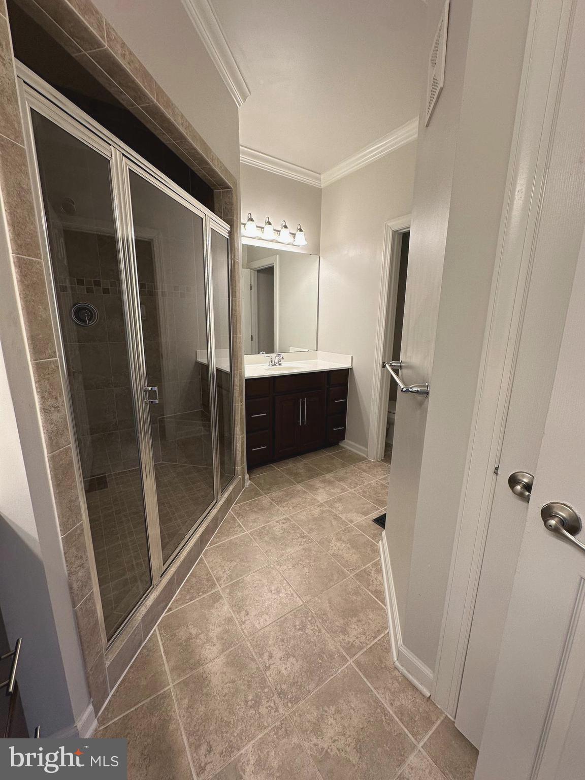 VILLAGES OF URBANA - Residential Lease