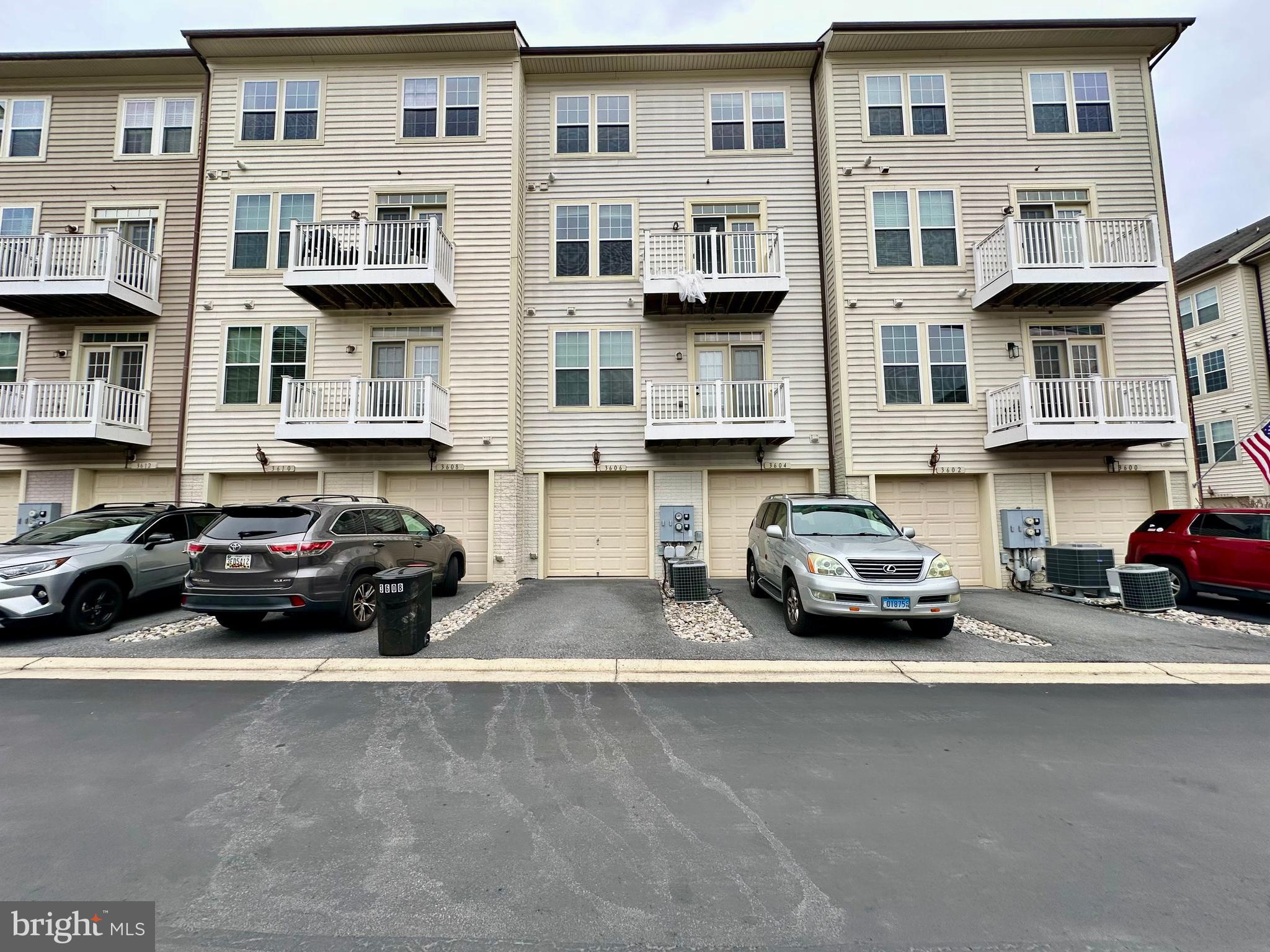 VILLAGES OF URBANA - Residential Lease