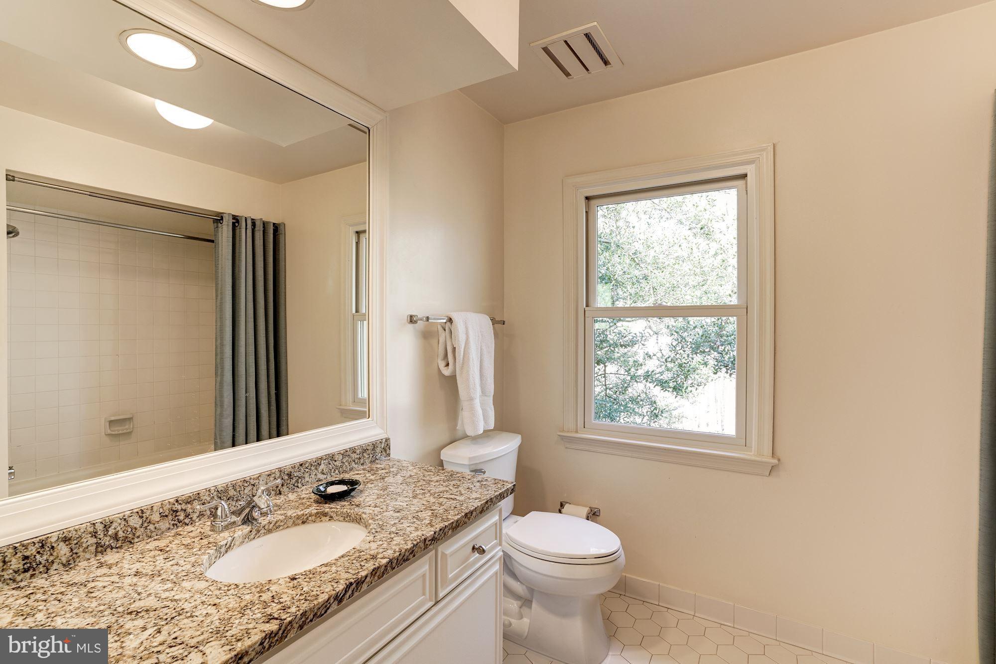 TOLLBROOK RIDGE - Residential Lease