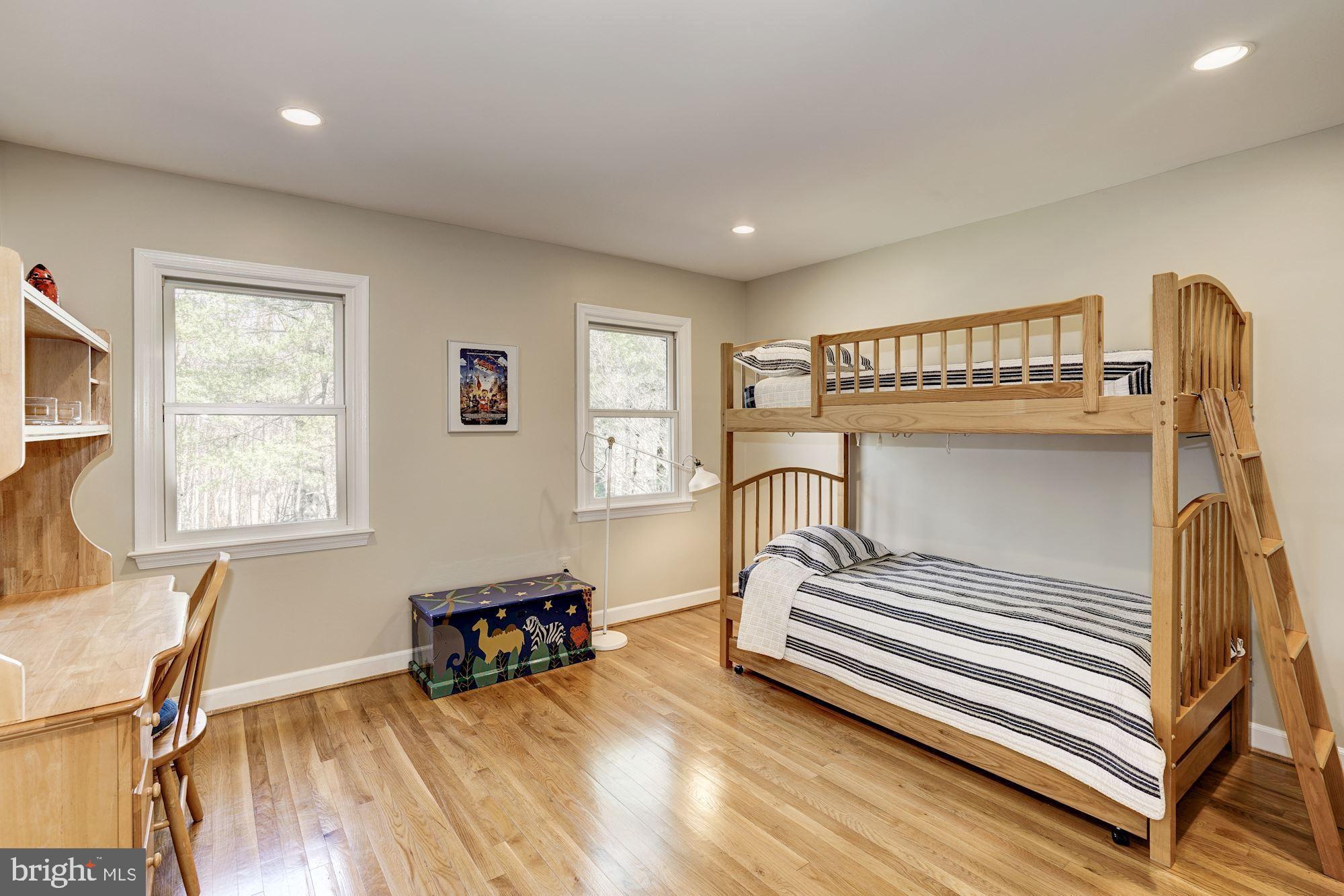 TOLLBROOK RIDGE - Residential Lease