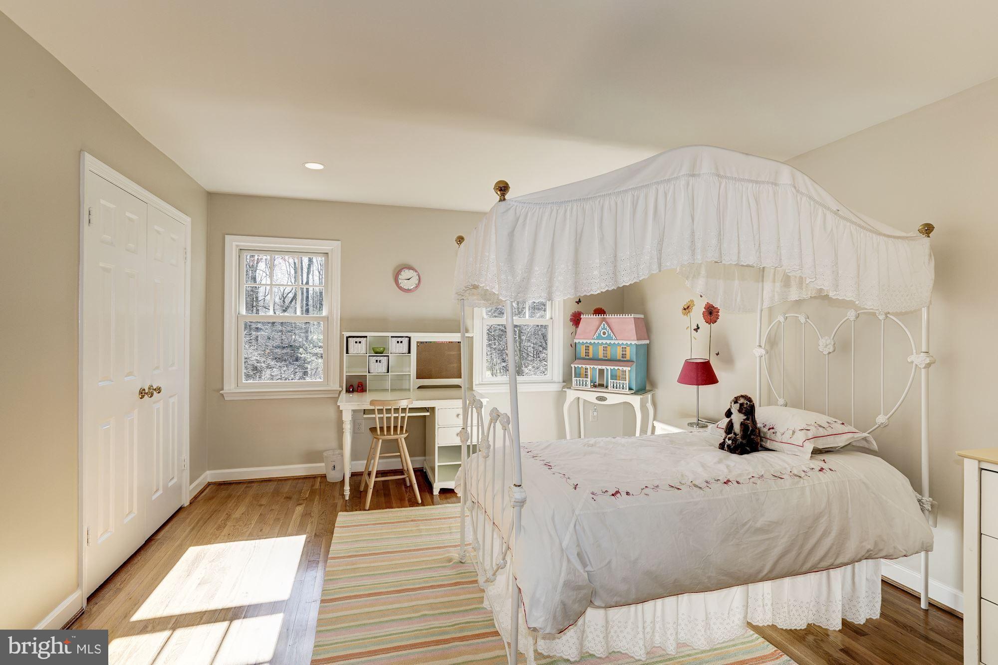TOLLBROOK RIDGE - Residential Lease