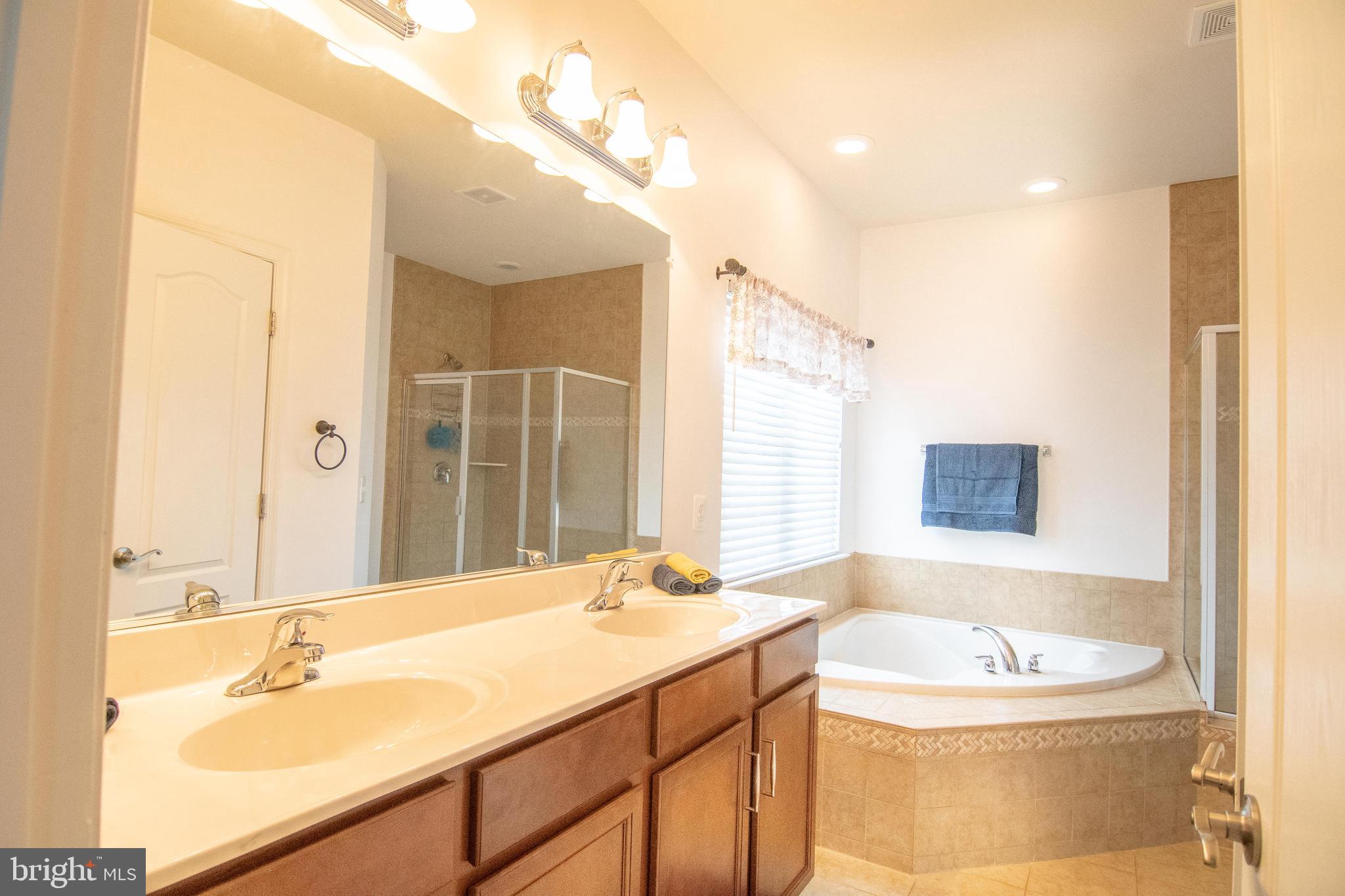 STAFFORD LAKES VILLAGE - Residential