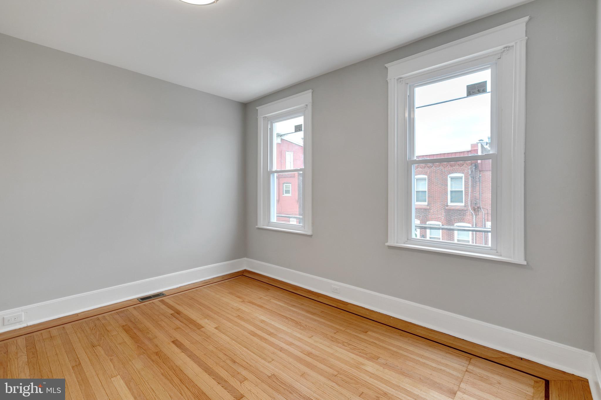 PORT RICHMOND - Residential