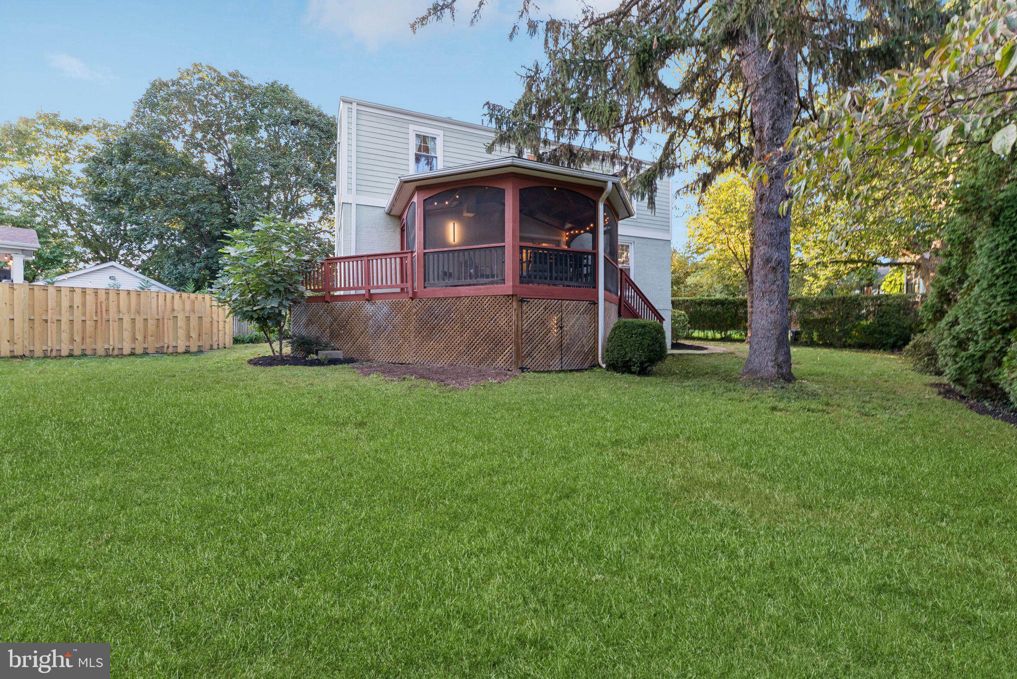 BERKSHIRE OAKWOOD - Residential