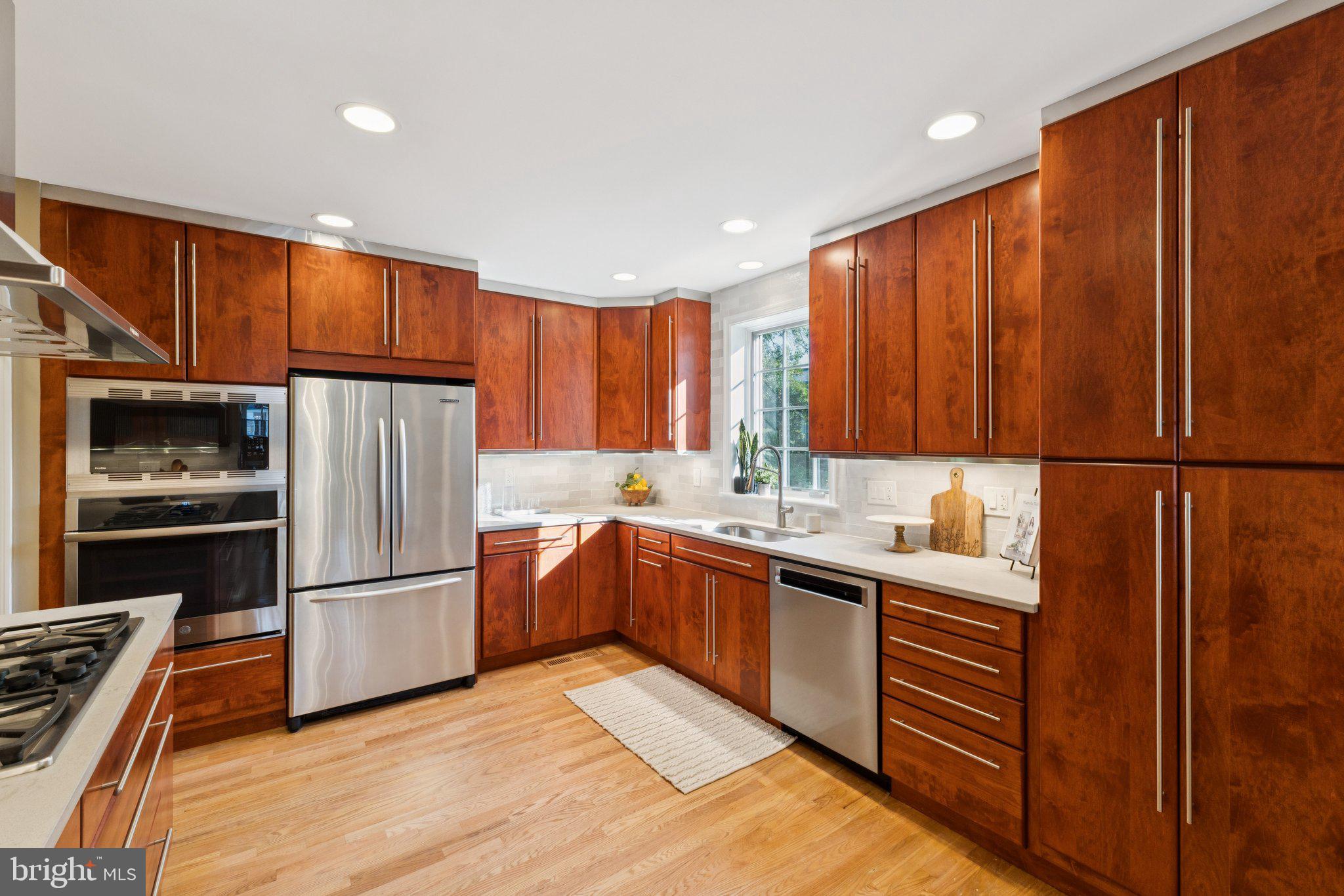 BERKSHIRE OAKWOOD - Residential