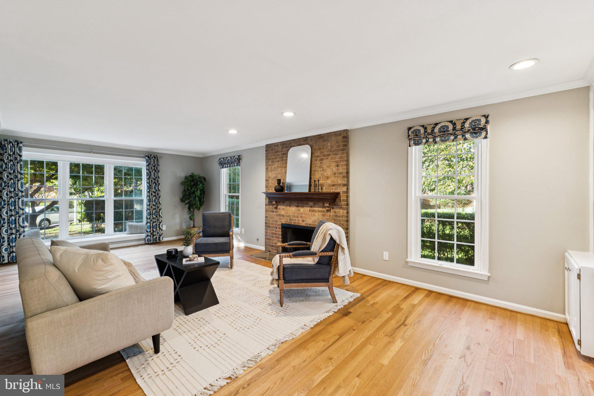 BERKSHIRE OAKWOOD - Residential