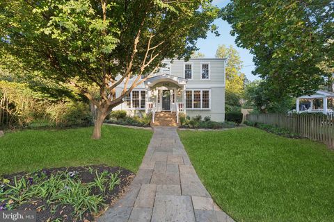 2347 N QUANTICO STREET N ARLINGTON VA 22205