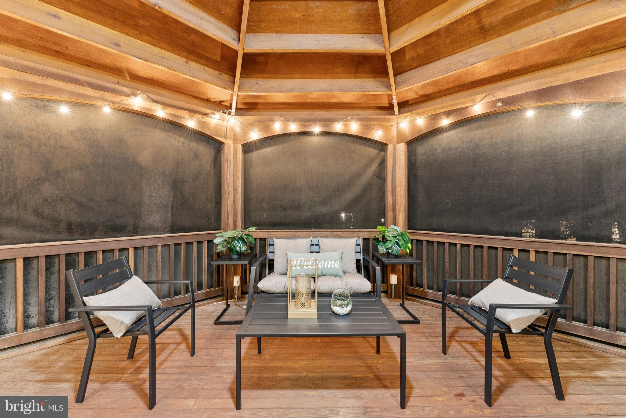 BERKSHIRE OAKWOOD - Residential