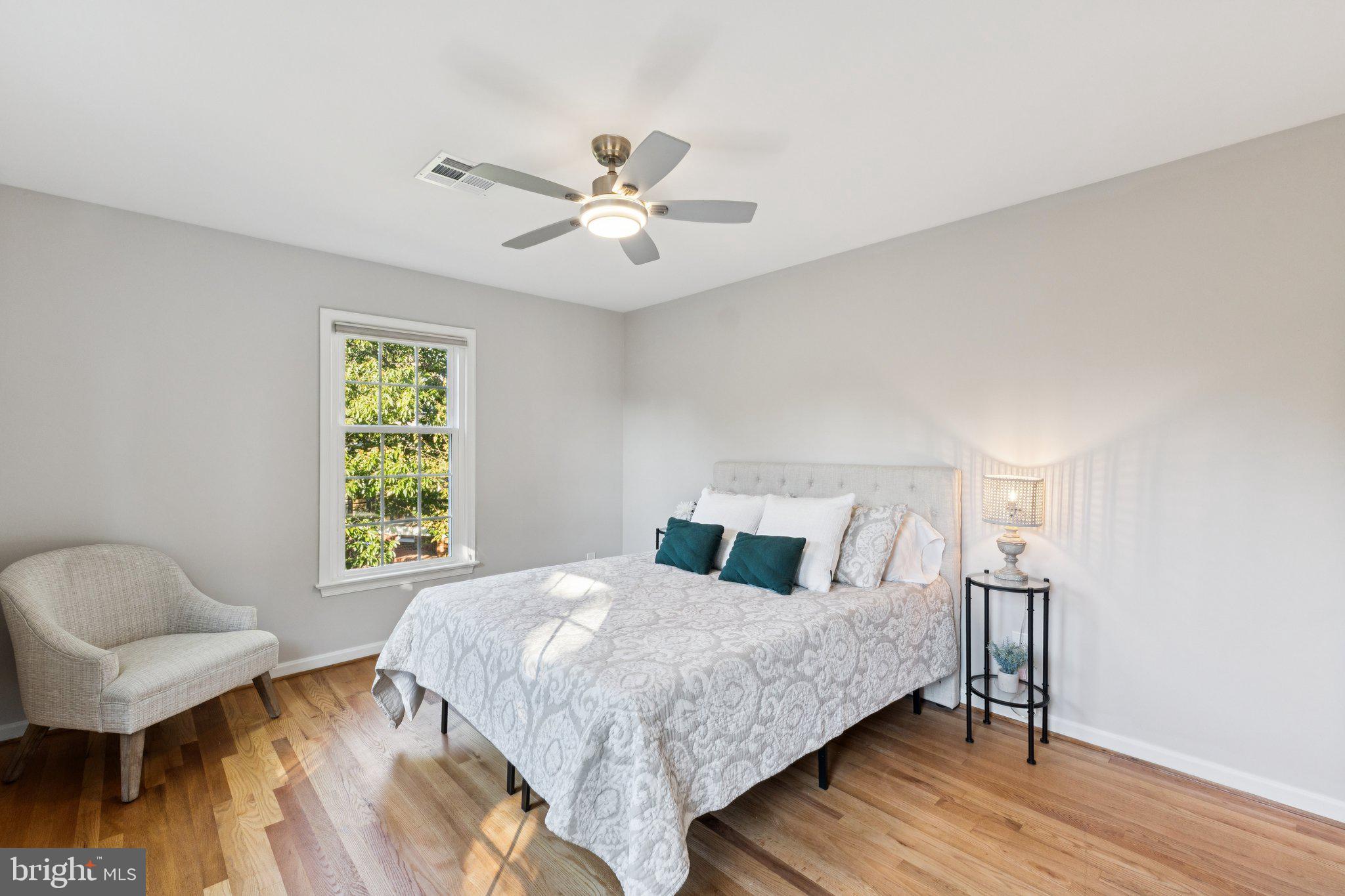 BERKSHIRE OAKWOOD - Residential