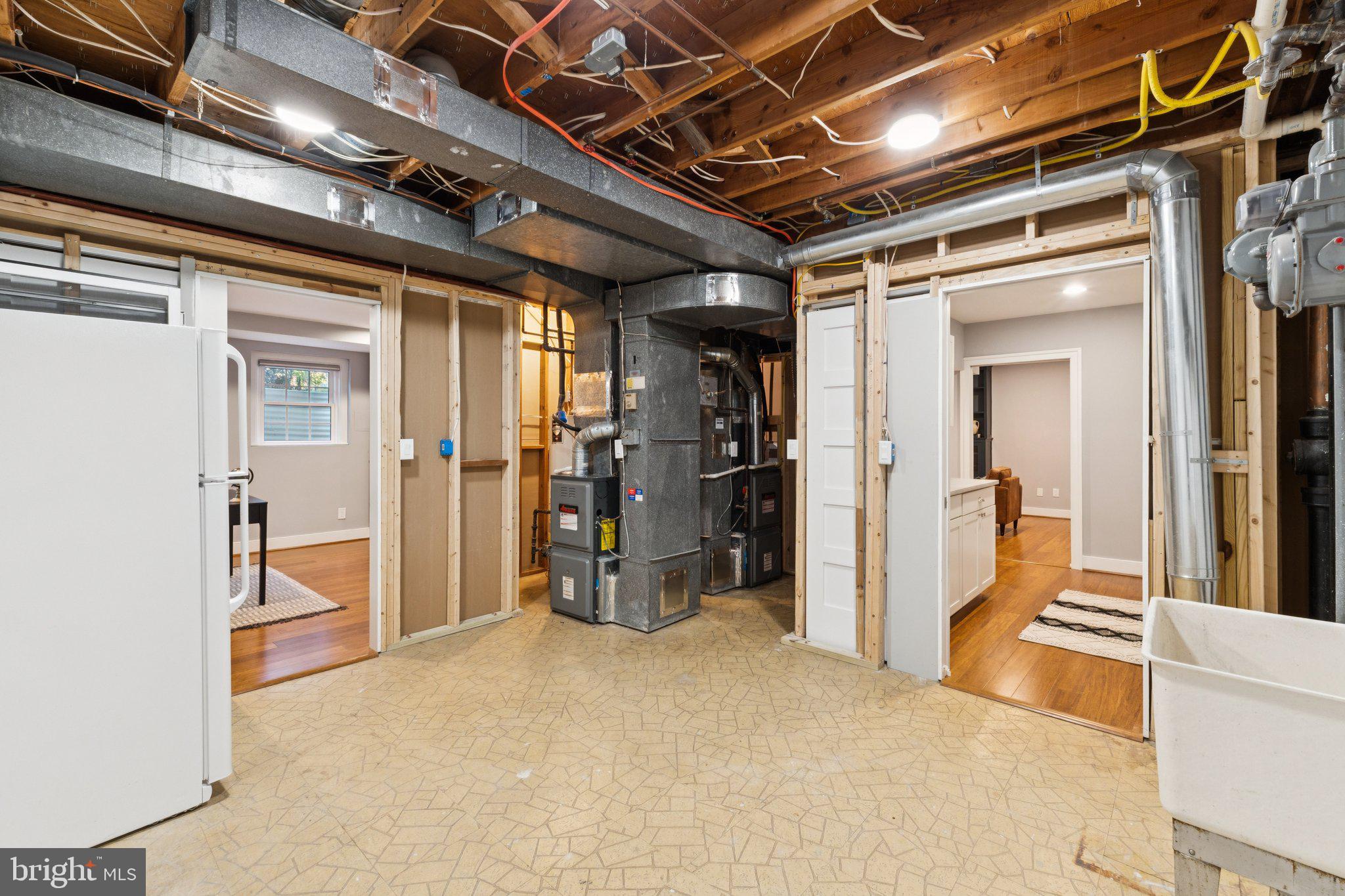 BERKSHIRE OAKWOOD - Residential