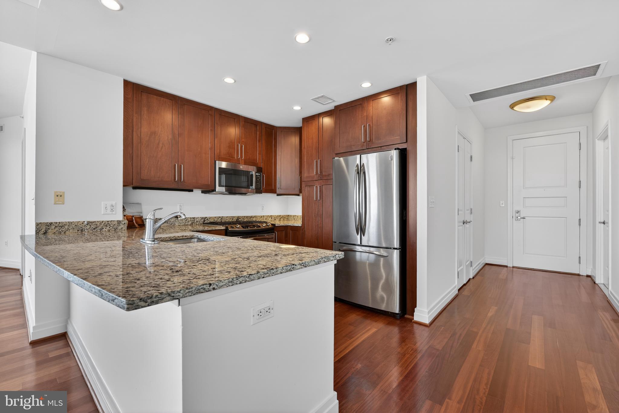 8220 CRESTWOOD HEIGHTS 1517