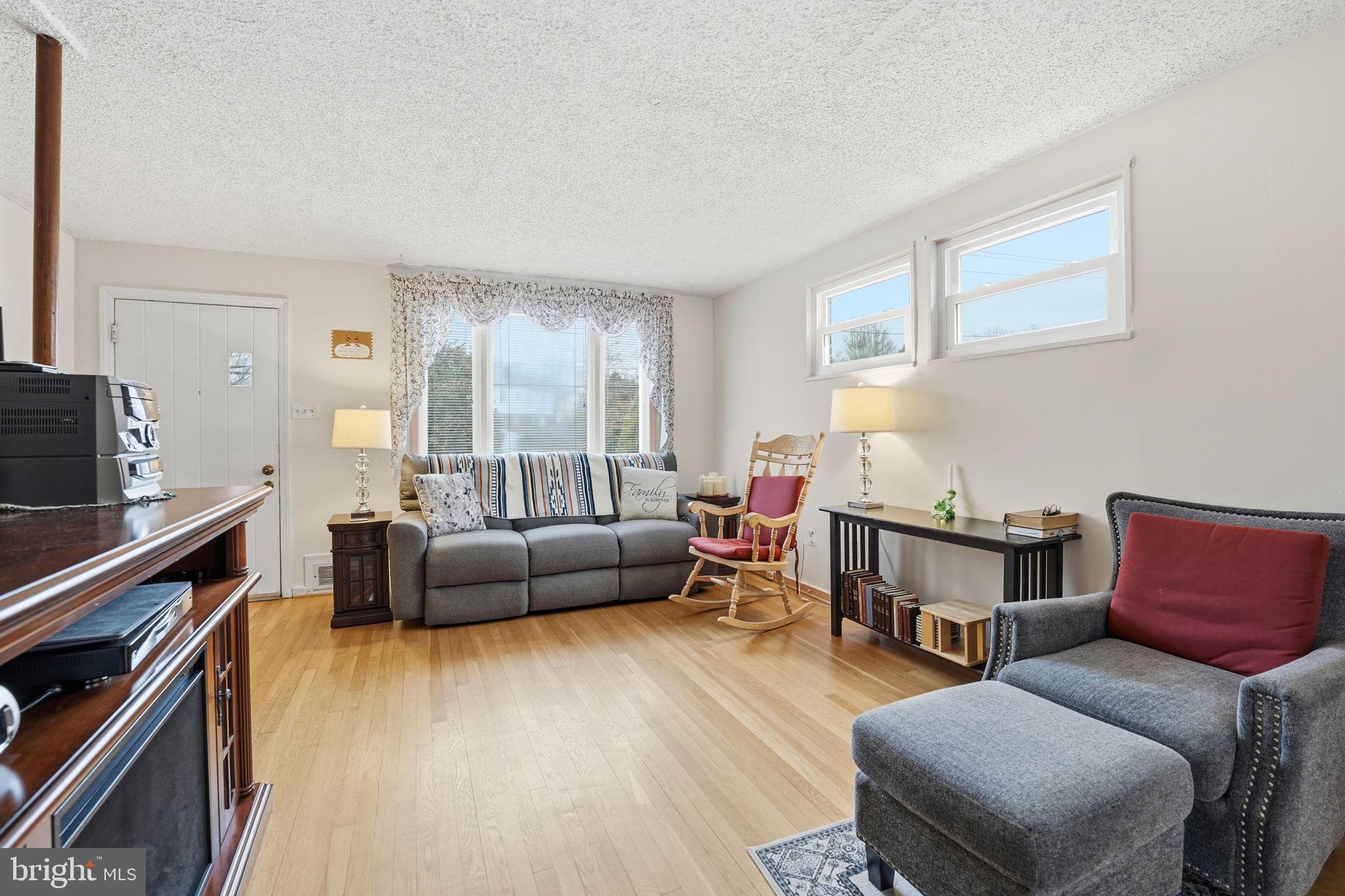 6905 RADCLIFFE DRIVE