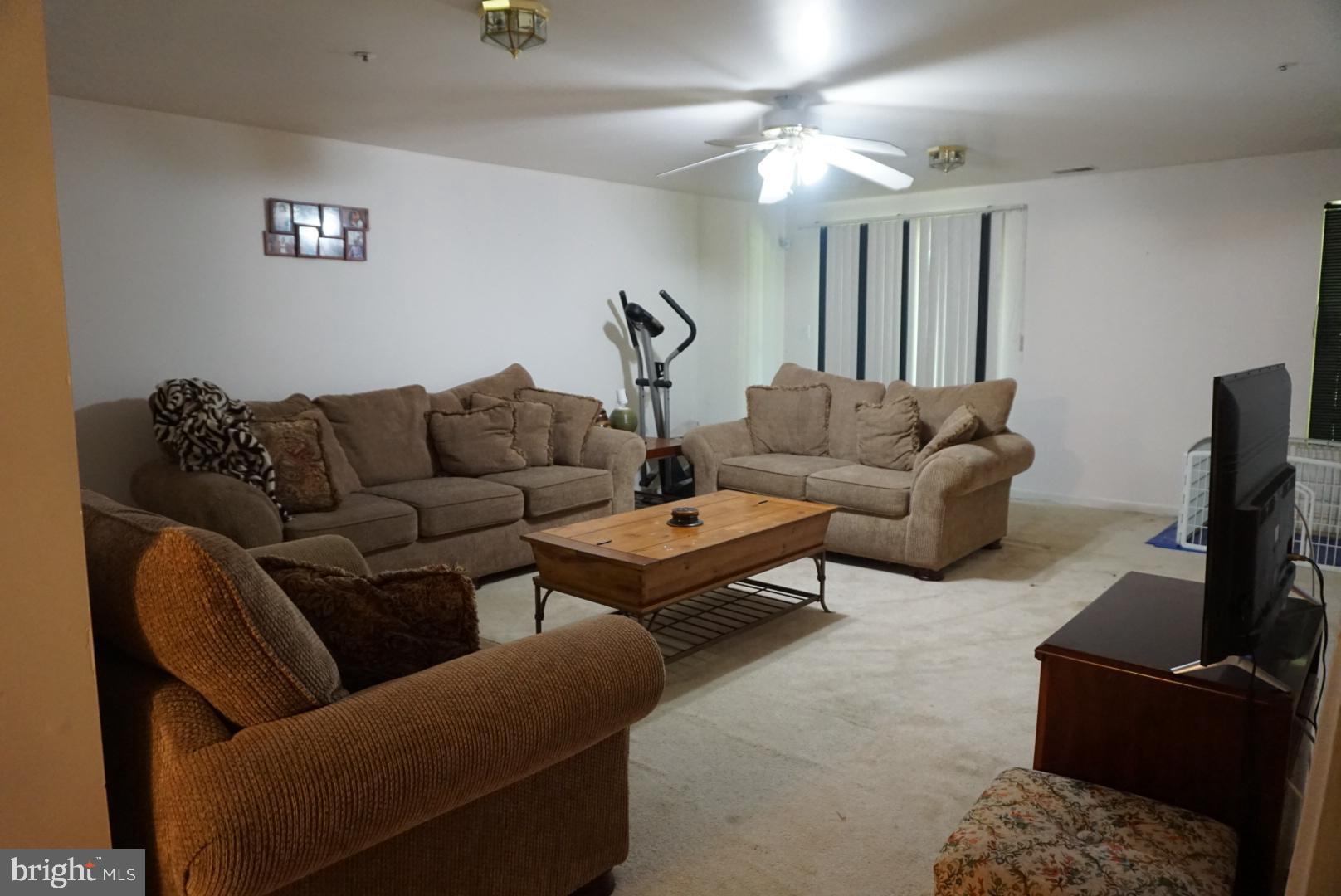 ROSEDALE ESTATES - Residential Lease