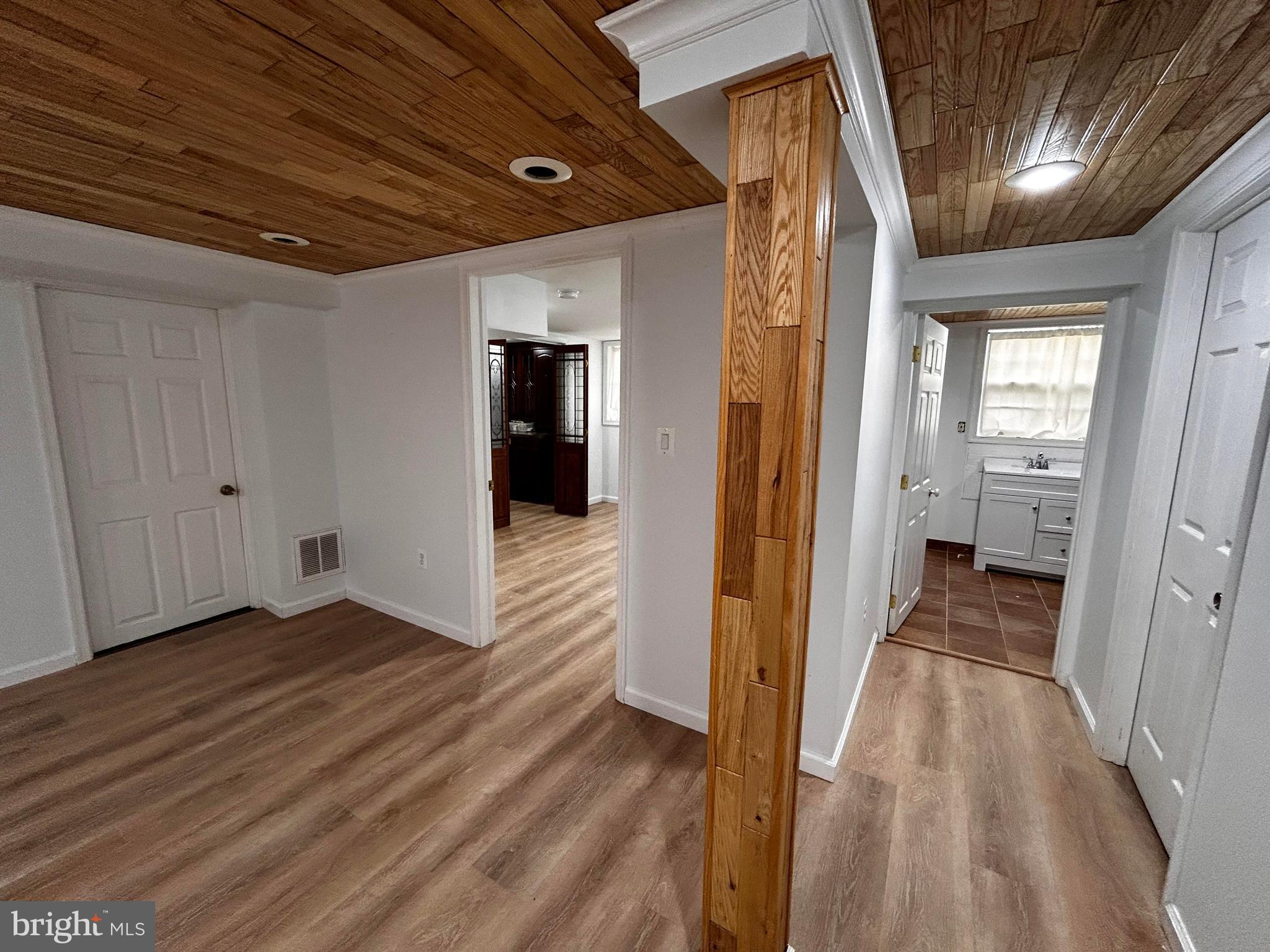 LONE OAK - Residential Lease