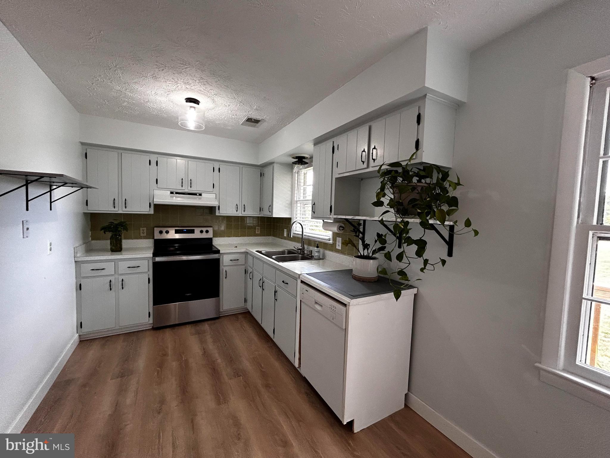 LONE OAK - Residential Lease