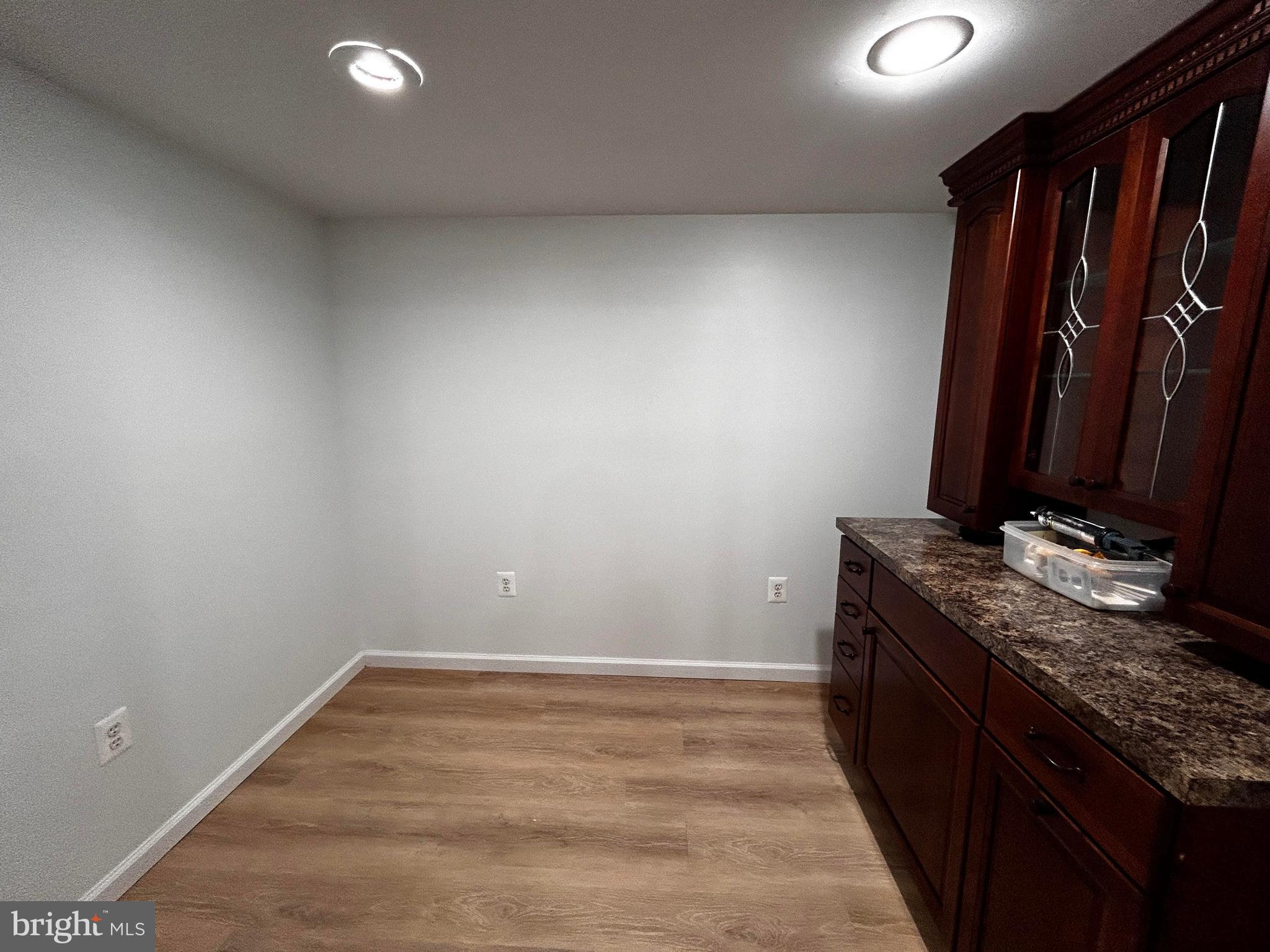 LONE OAK - Residential Lease