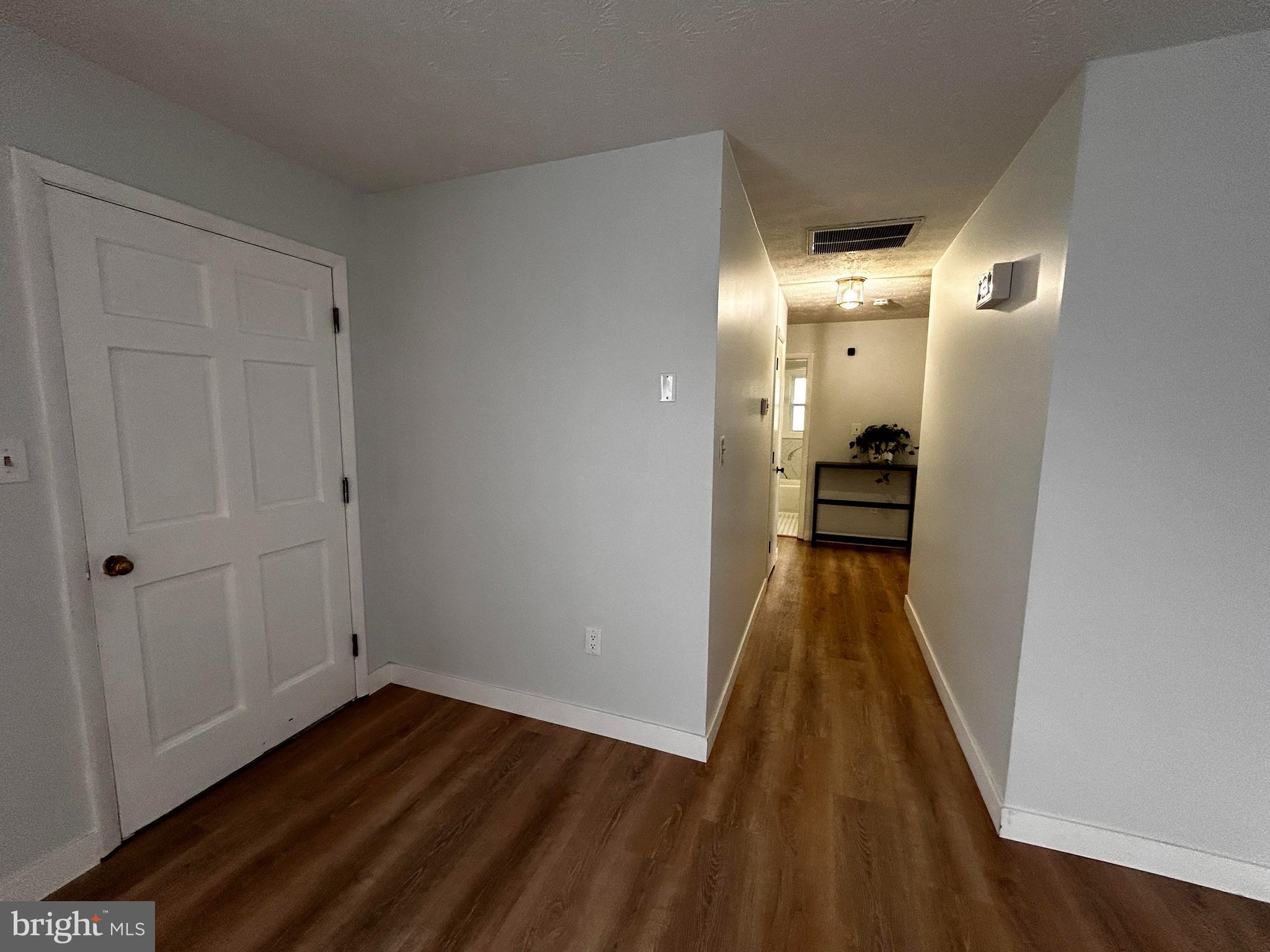 LONE OAK - Residential Lease