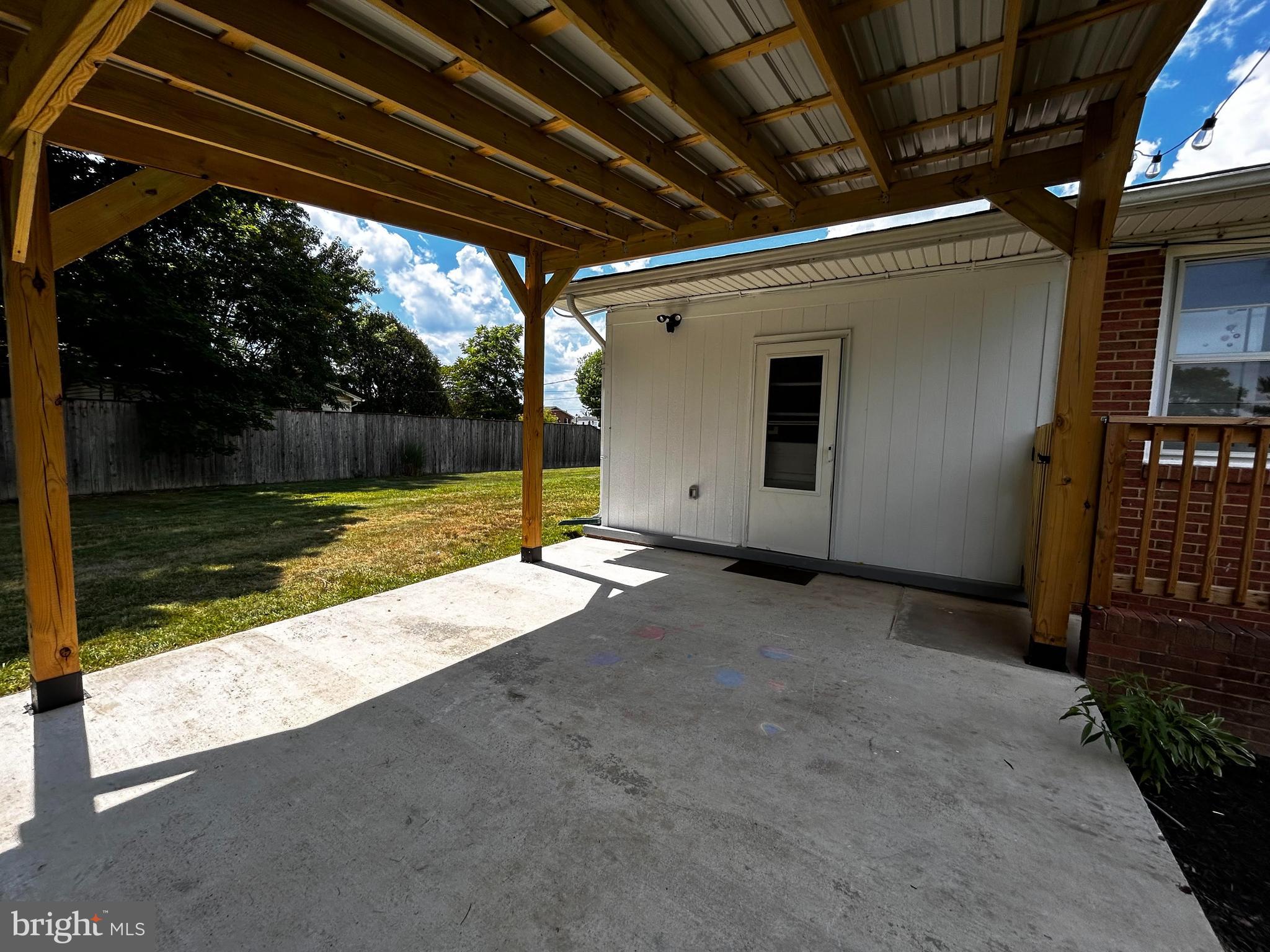 LONE OAK - Residential Lease