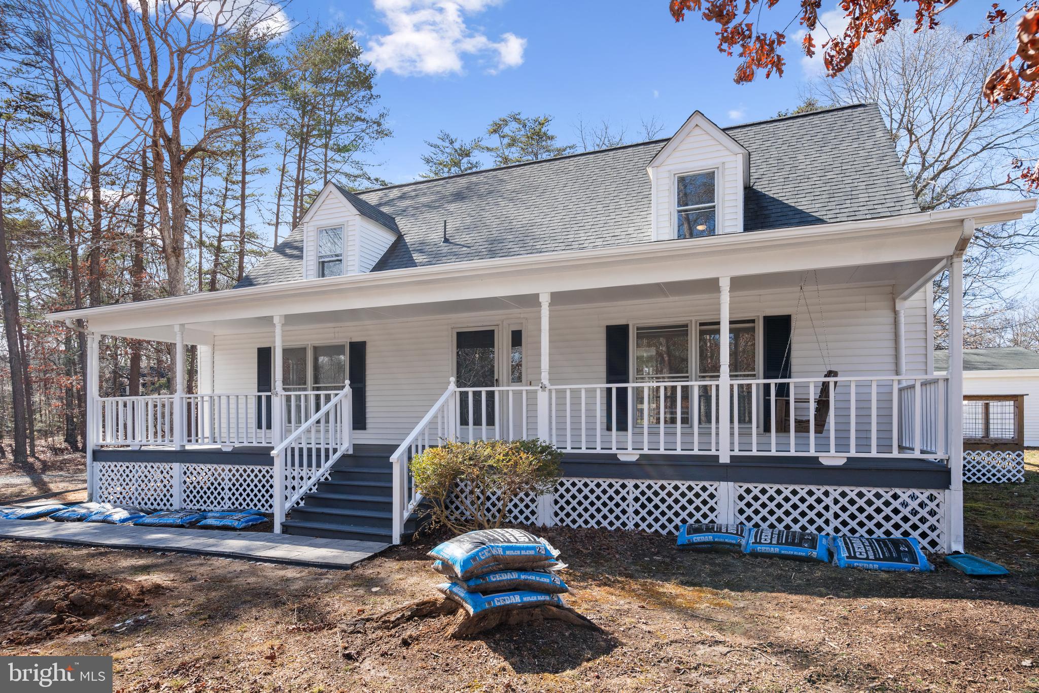 LAKE ANNA WOODS - Residential